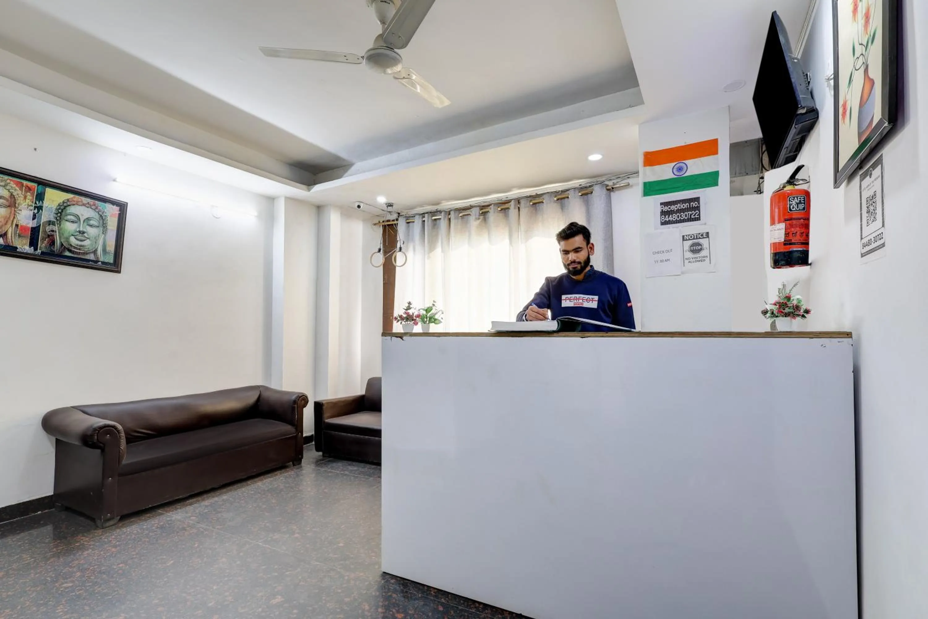 Lobby or reception in Mauryan Elite Hotel Qutab Minar Metro Station