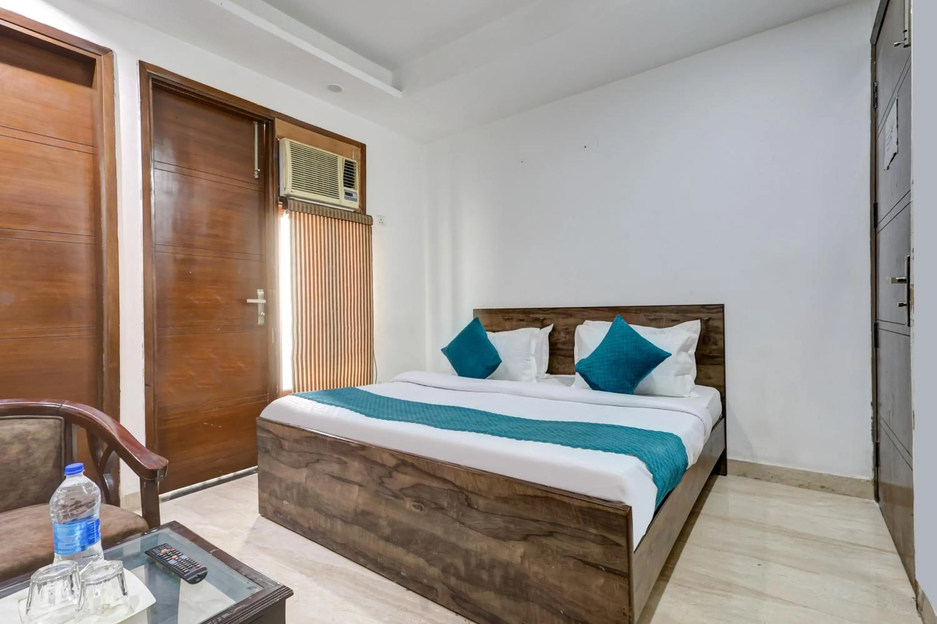 Bed in Mauryan Elite Hotel Qutab Minar Metro Station