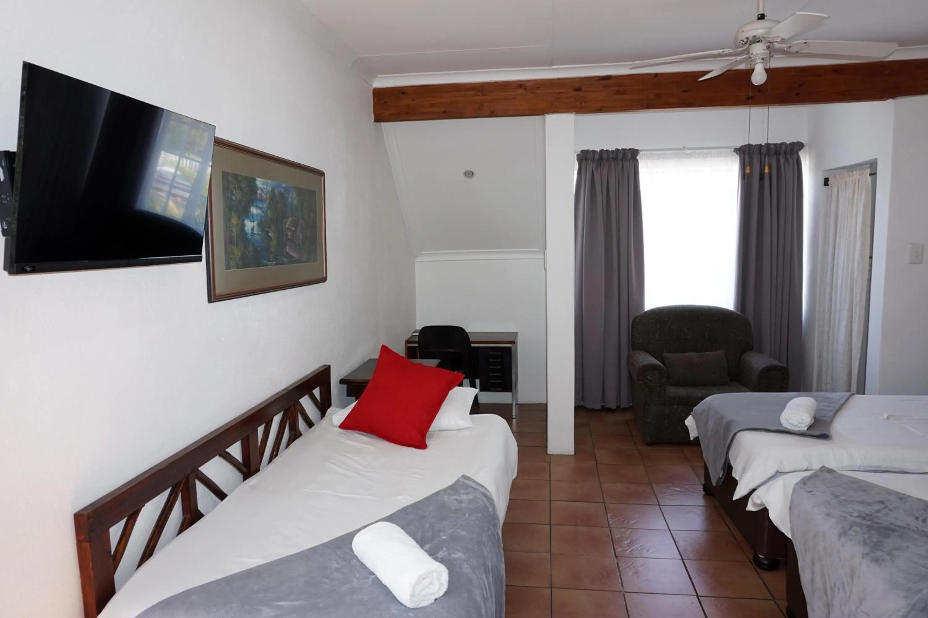 TV and multimedia, Bed in Sheba Rock Guesthouse