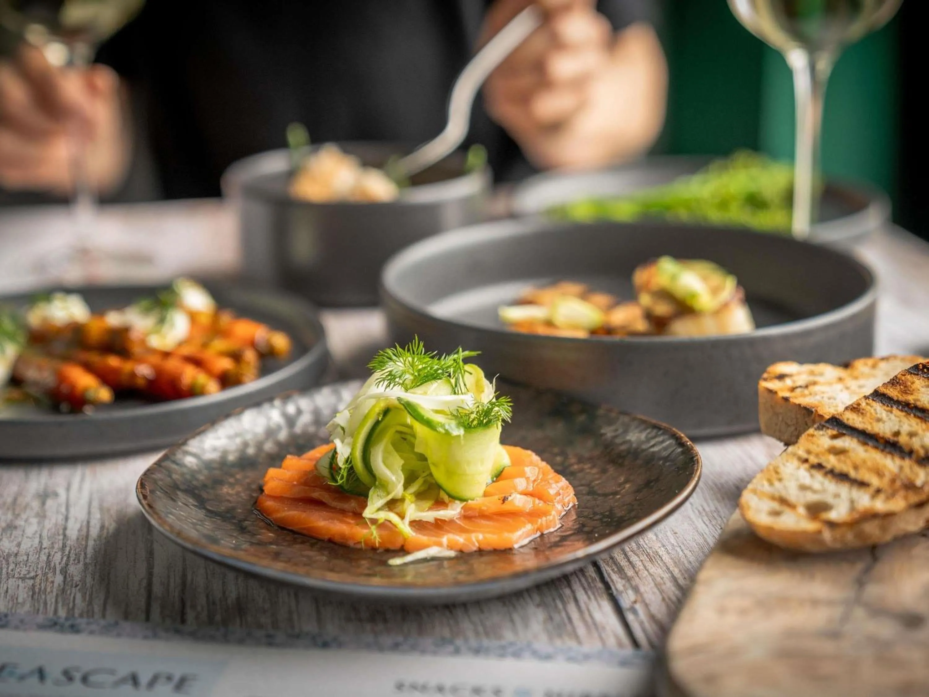 Restaurant/places to eat in Mercure Brighton Seafront Hotel