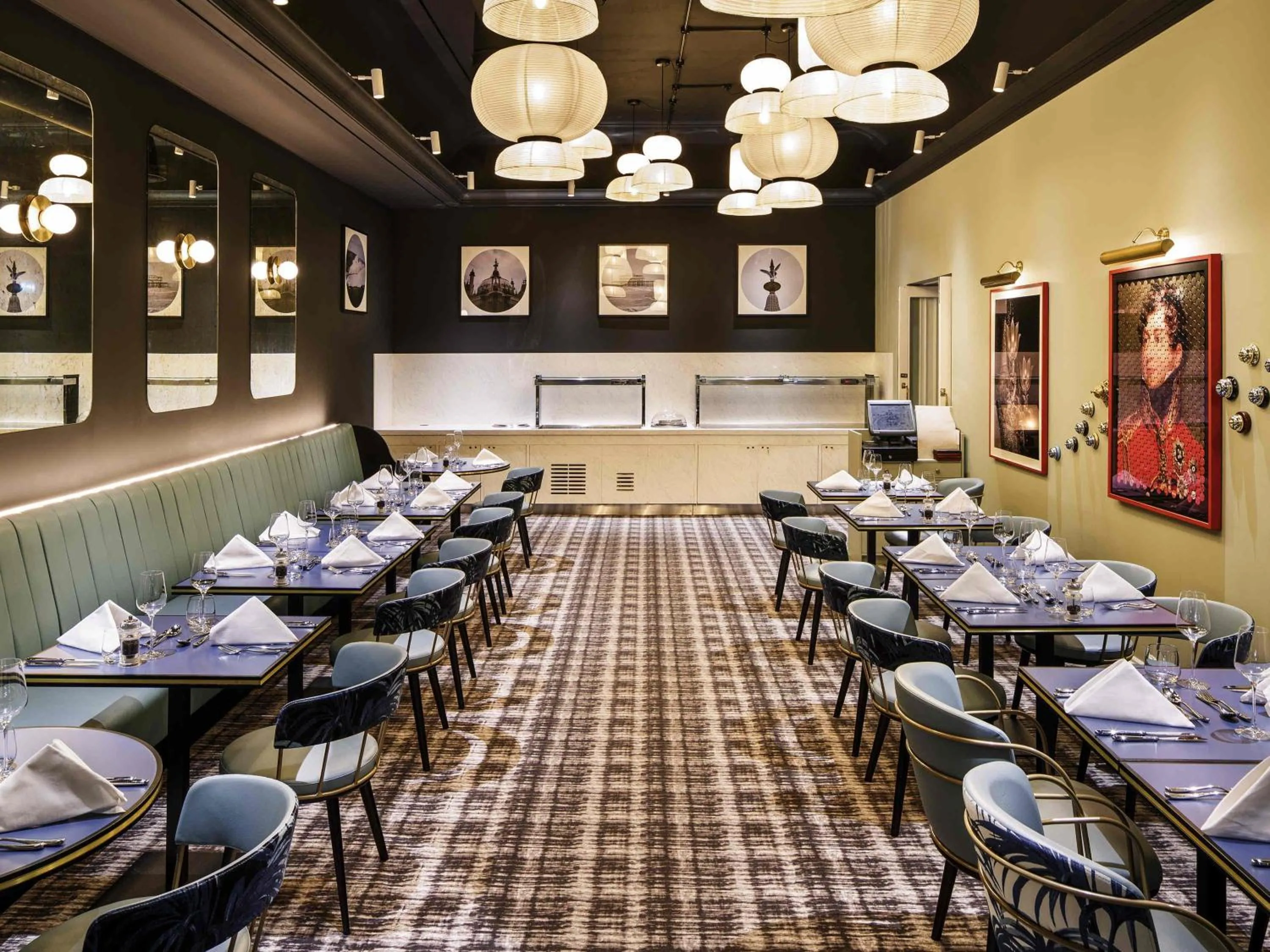 Restaurant/places to eat in Mercure Brighton Seafront Hotel