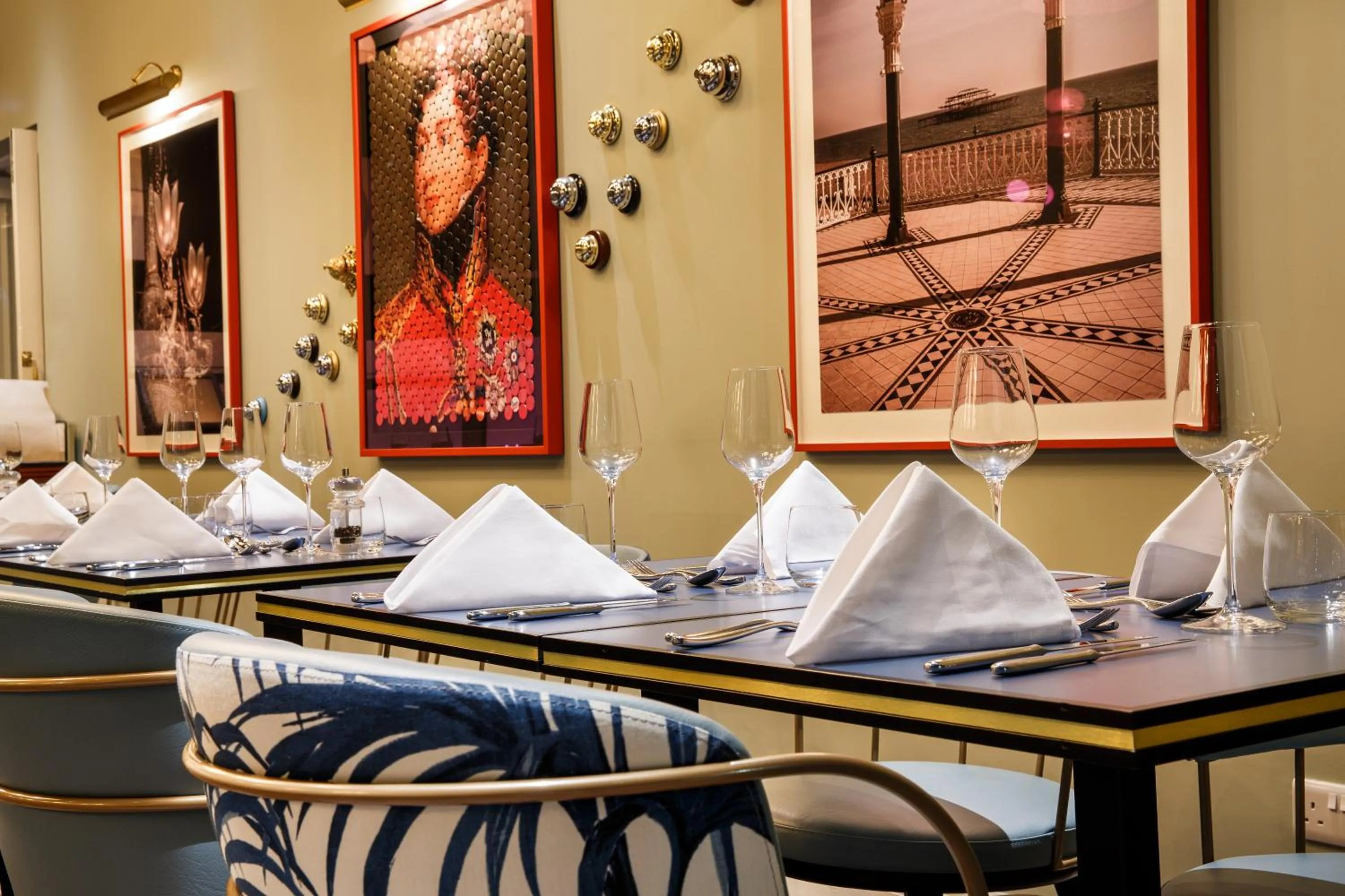 Restaurant/places to eat in Mercure Brighton Seafront Hotel