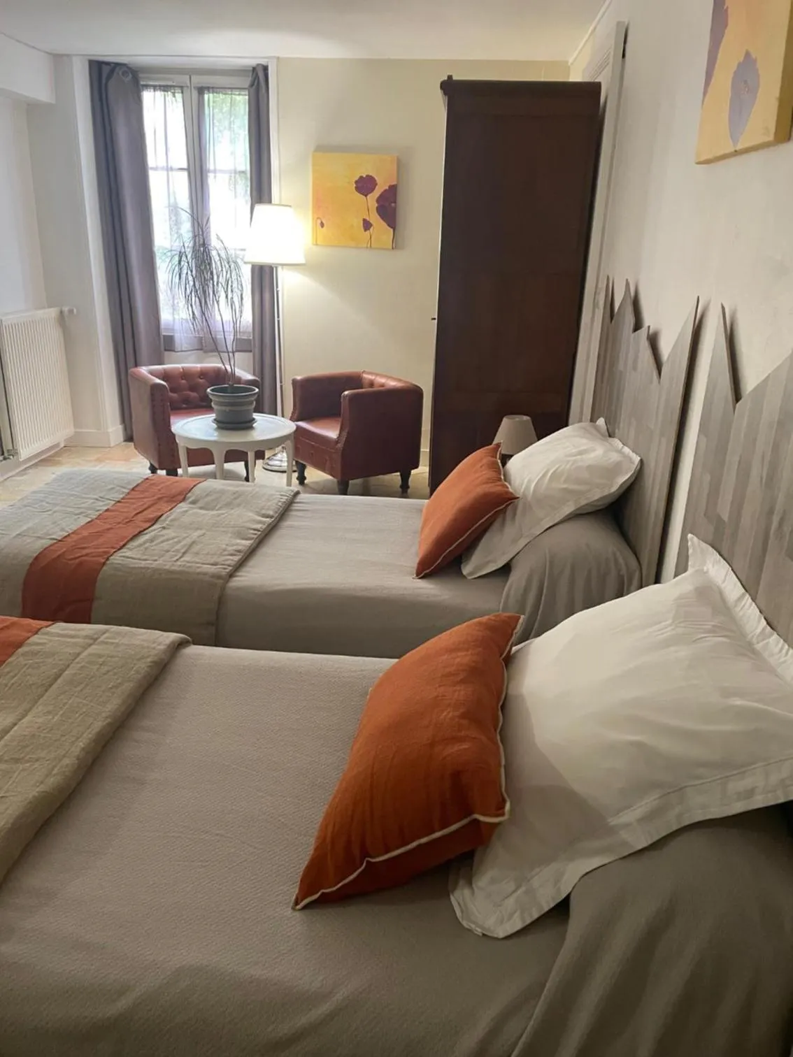 Photo of the whole room, Bed in La Balastière