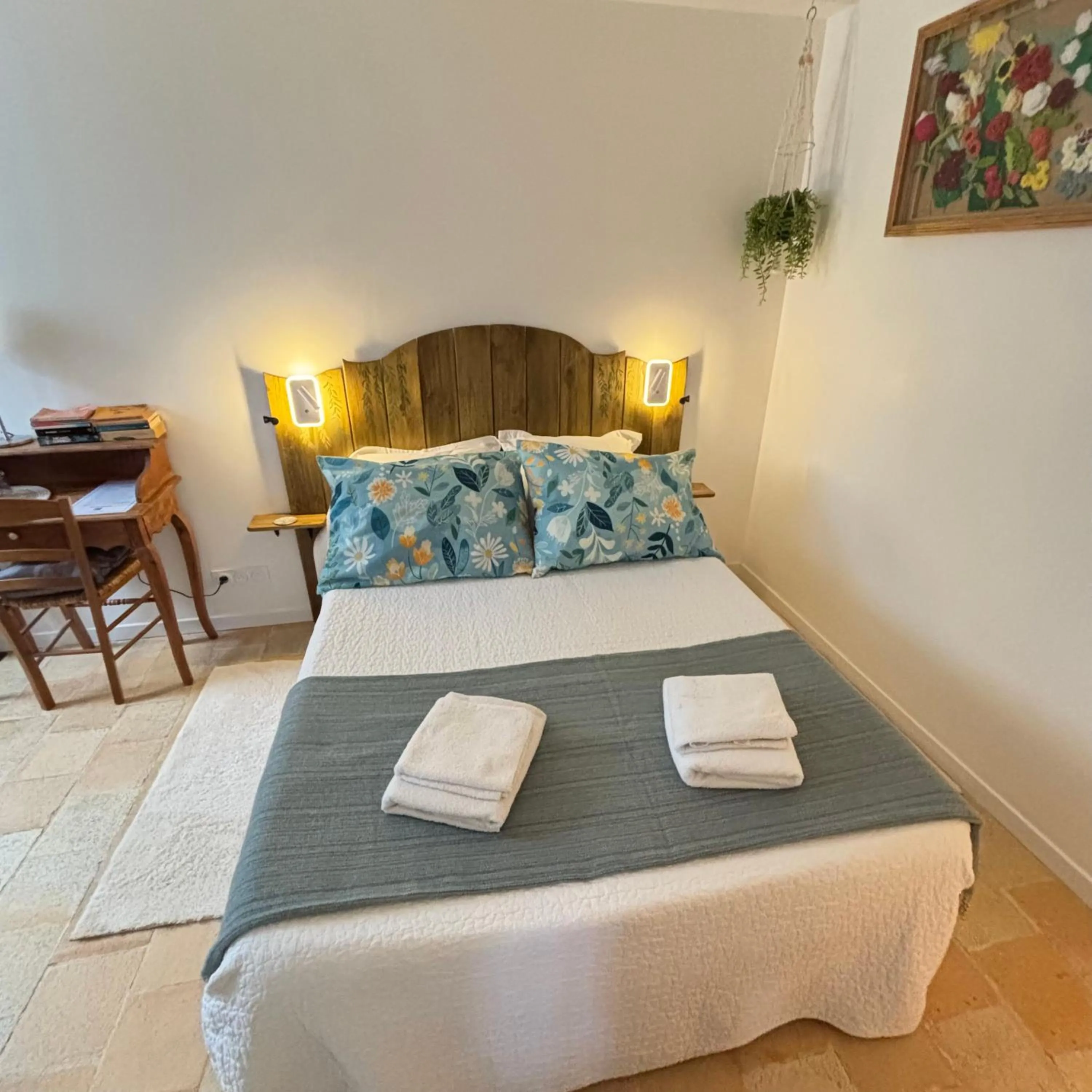 Bed in La Balastière