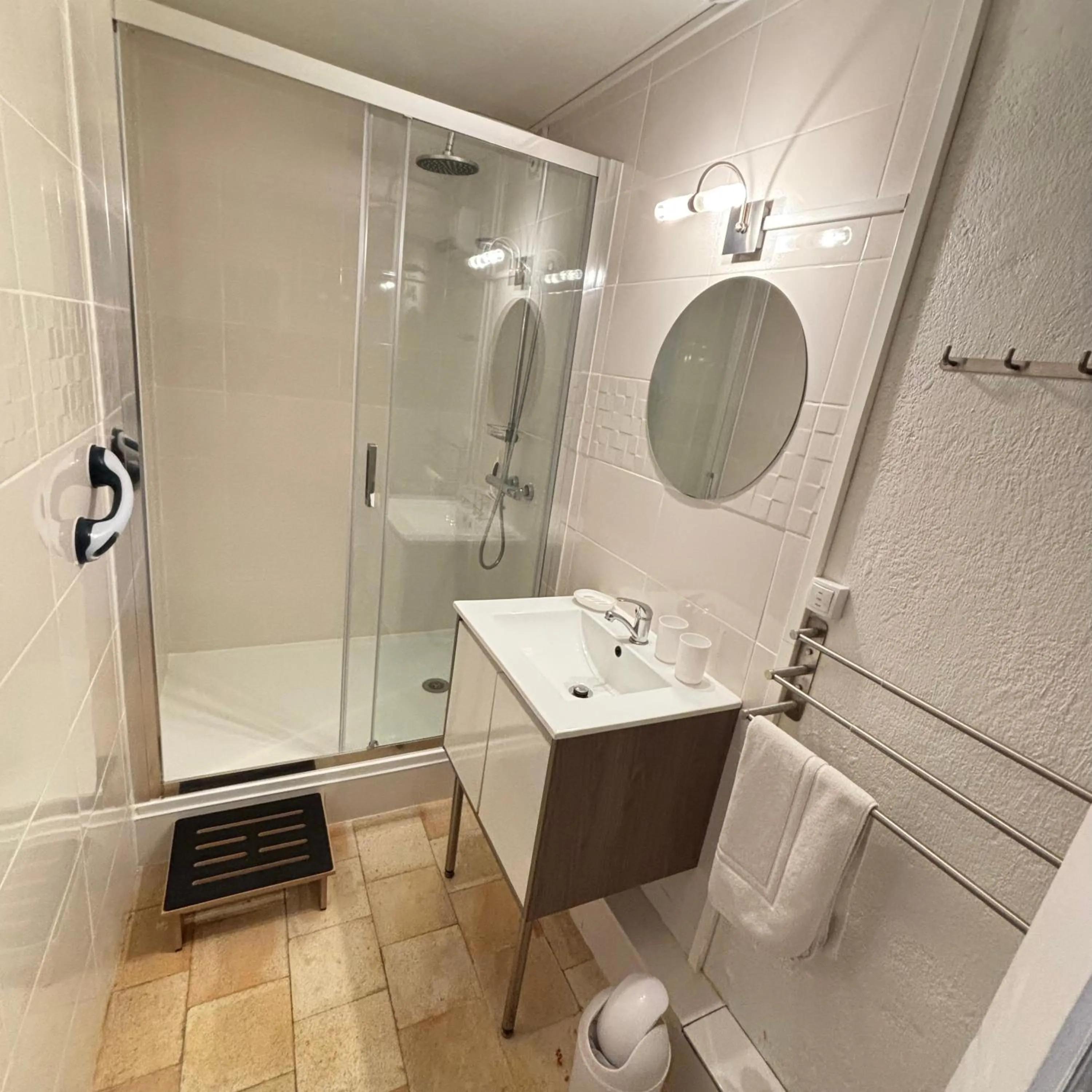 Shower in La Balastière