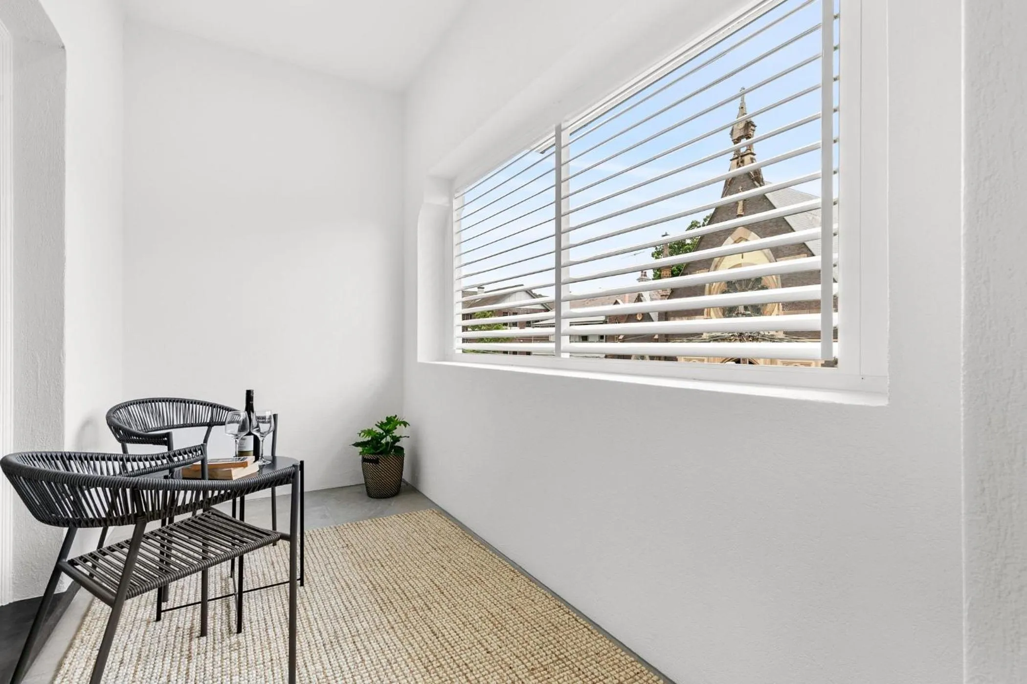 Balcony/Terrace in Hamilton Lodge Apartments by Urban Rest