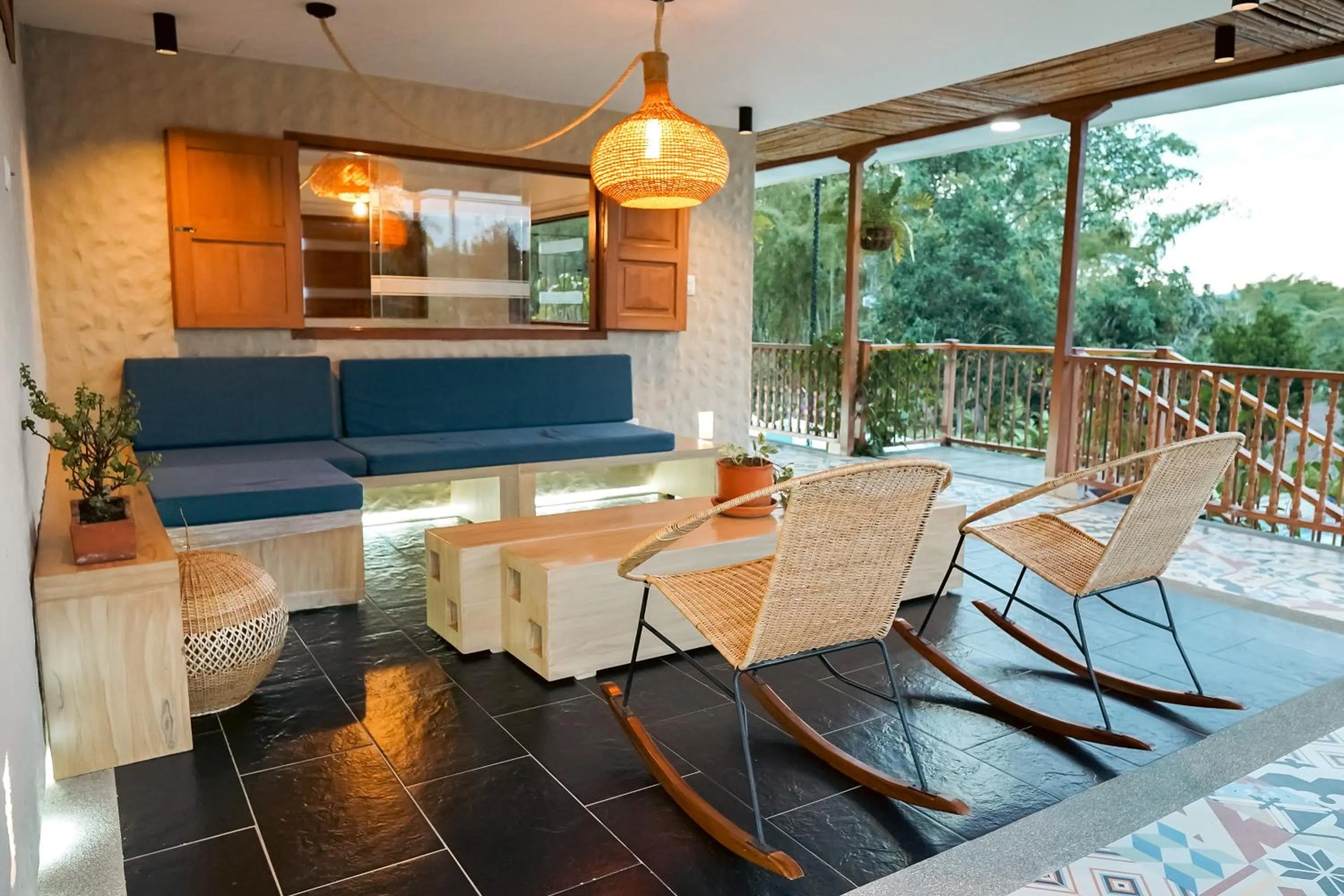 Communal lounge/ TV room in Cannatel Exclusive Hotel