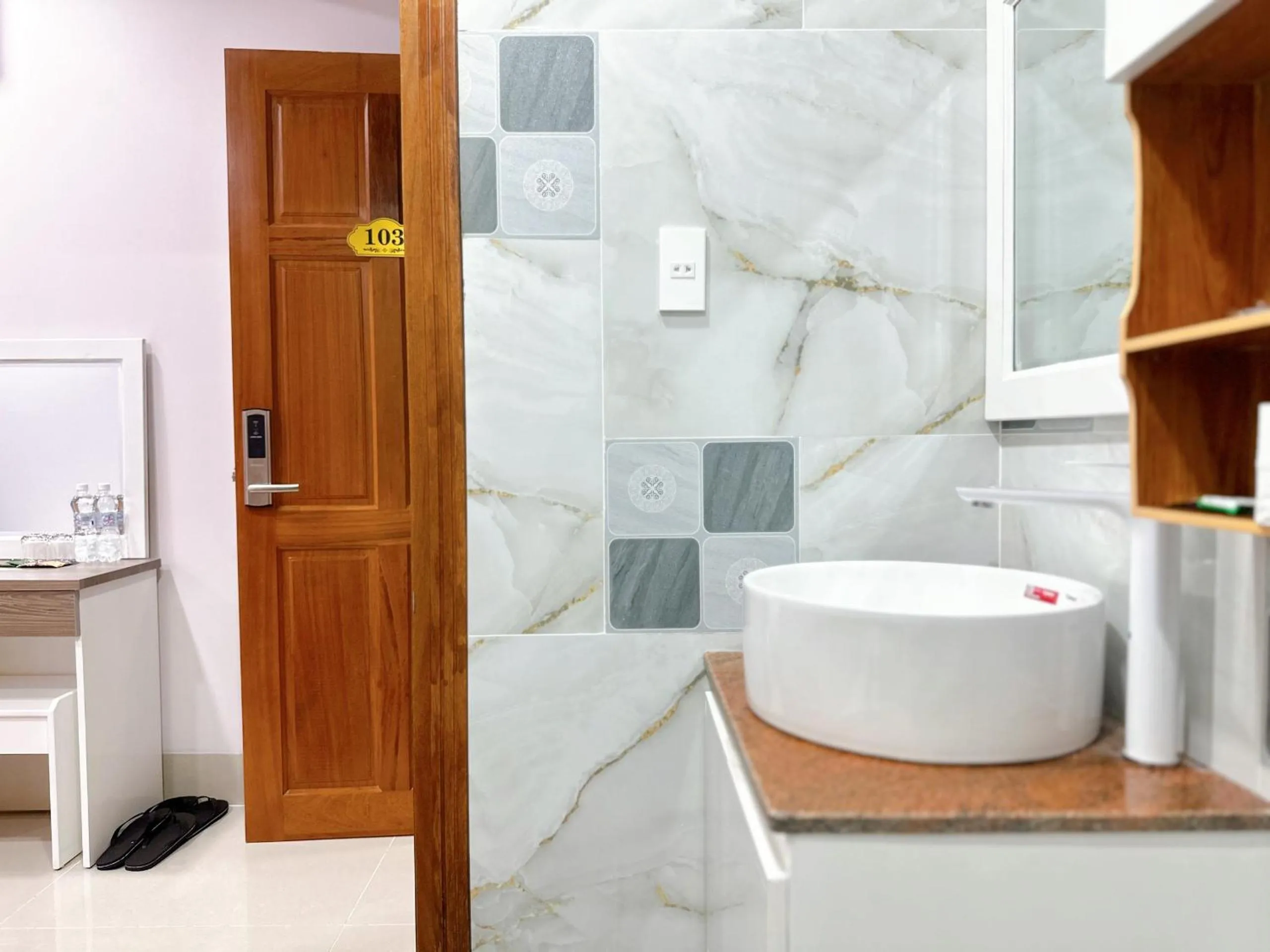 Bathroom in Milanesa Hotel and Apartment