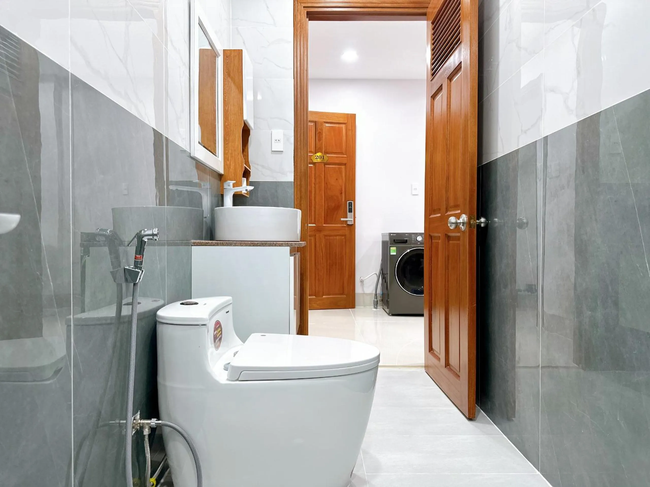 Toilet in Milanesa Hotel and Apartment
