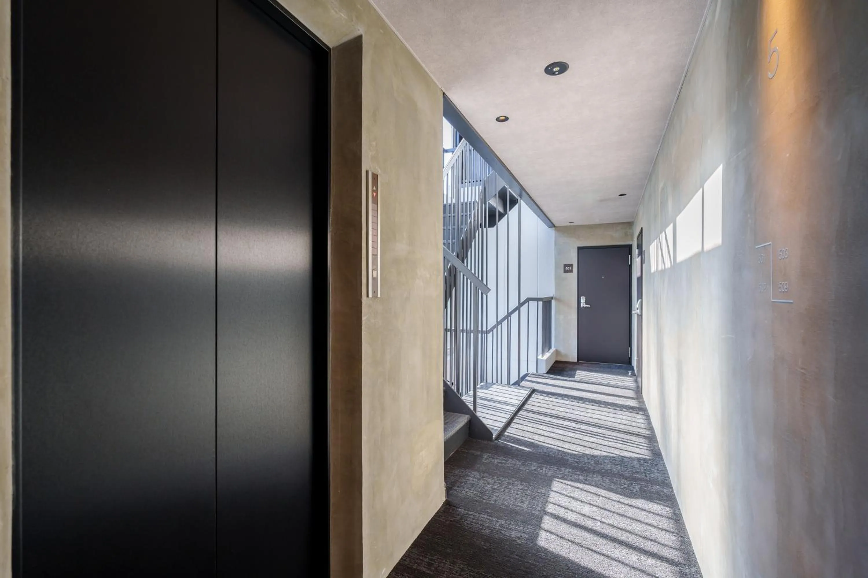 BESTIE - DOYANEN HOTELs