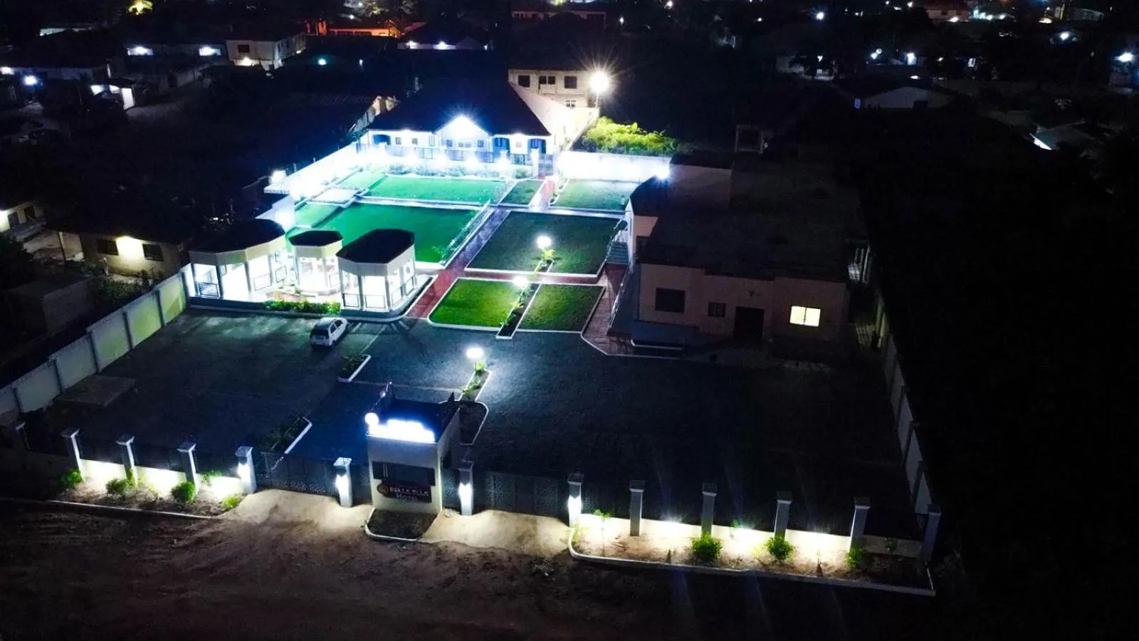 Property building in Bella Ella Hotel & Event Center