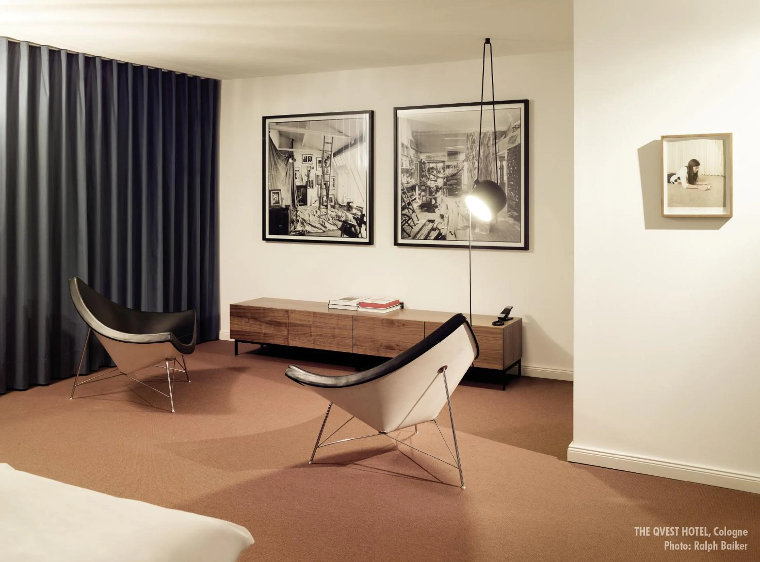 Living room, Bed in THE QVEST hideaway