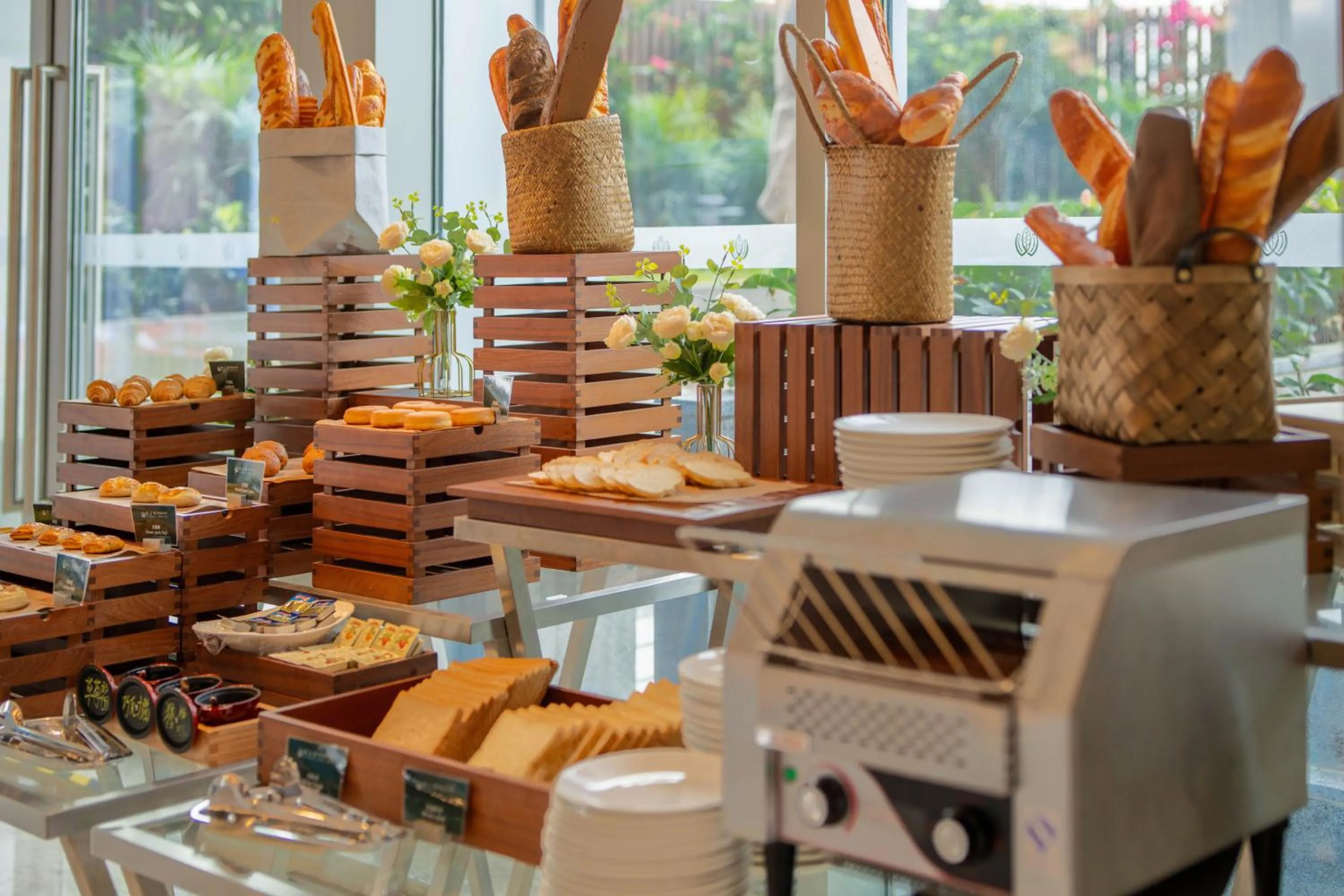 Buffet breakfast in Shan Zhi Ye Serviced Apartment Hotel - Houjie Wanda Plaza Liaoxia Subway Station