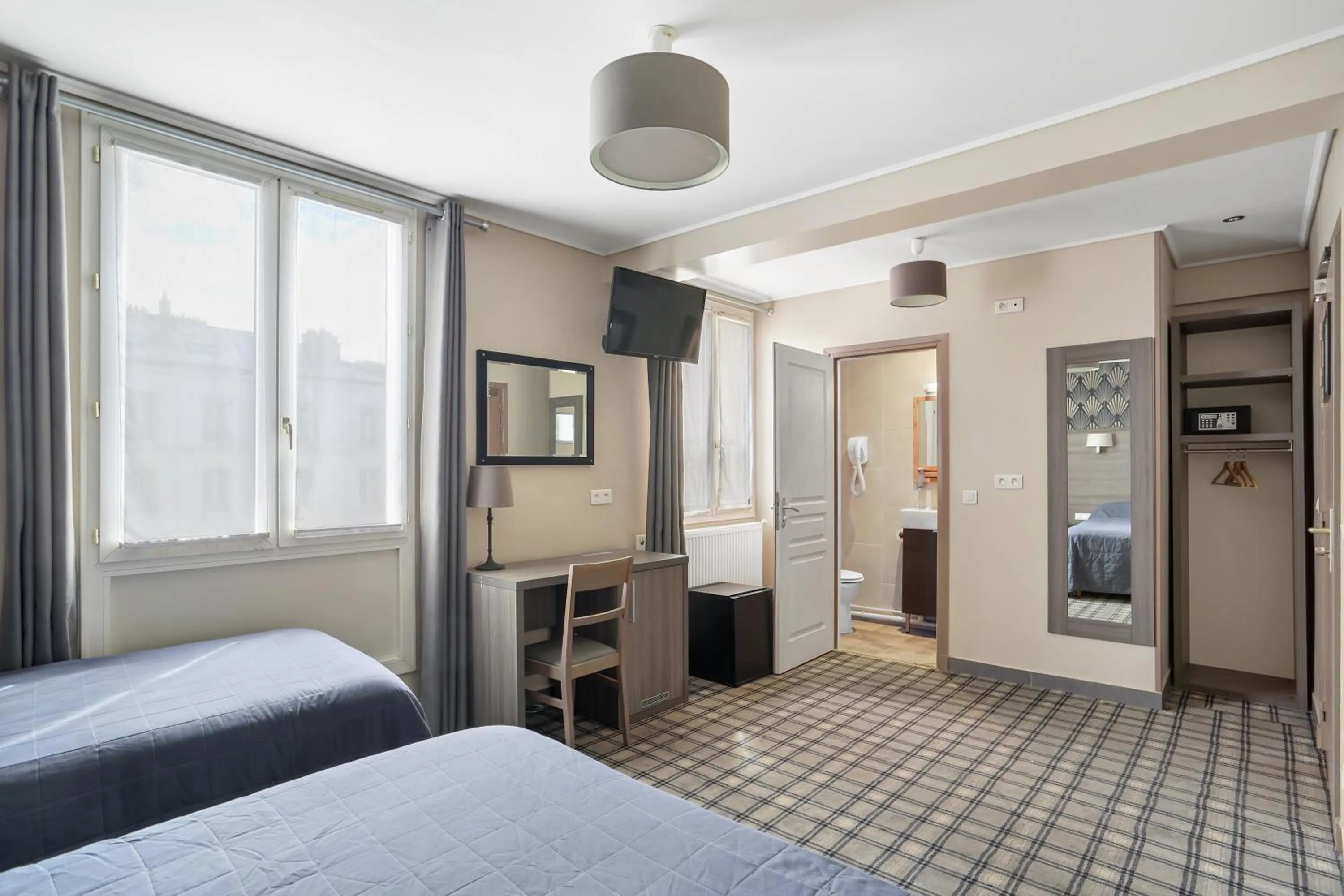 Bed in Hotel Telemaque