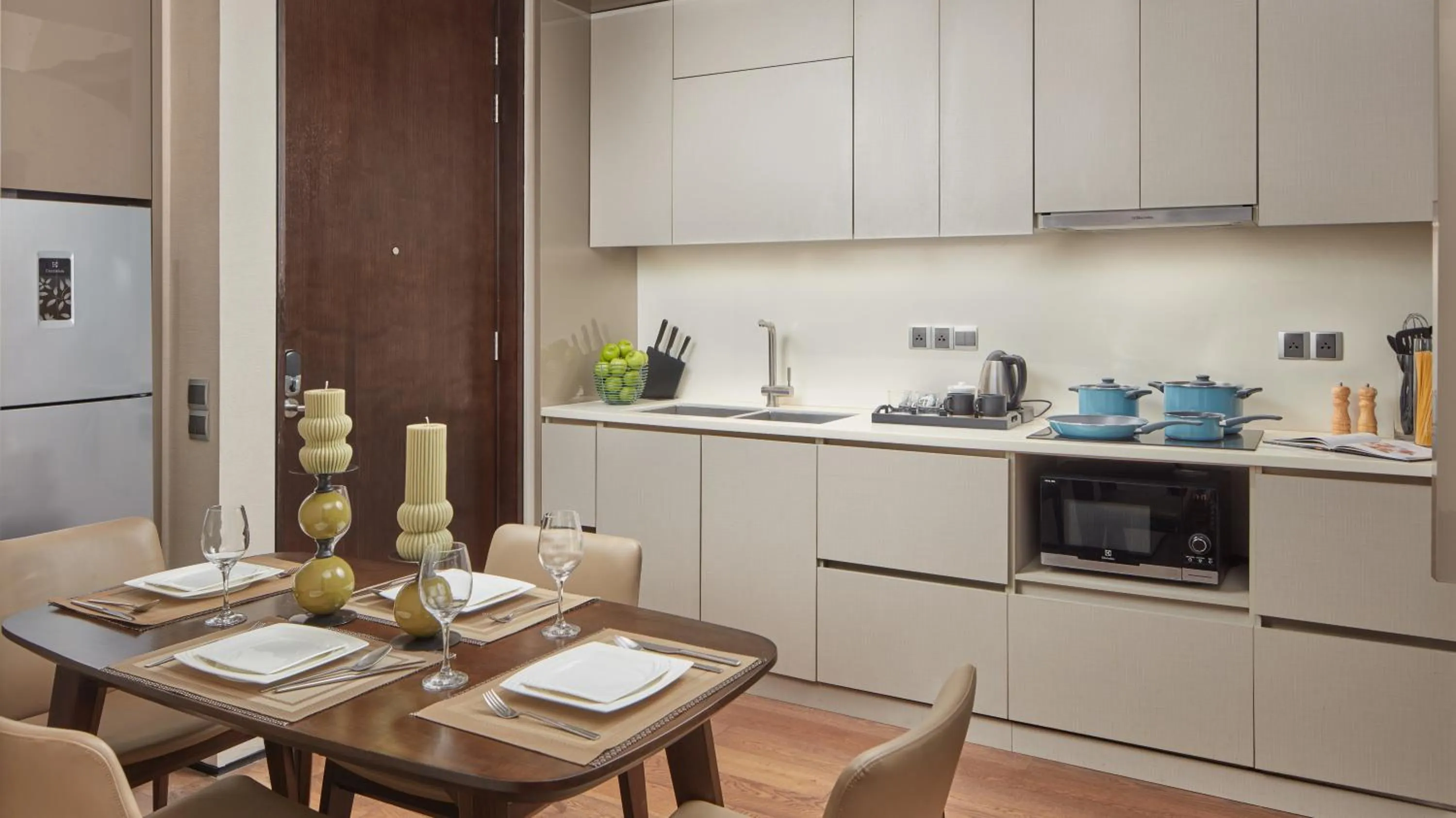 Dining area in Oakwood Makati Avenue