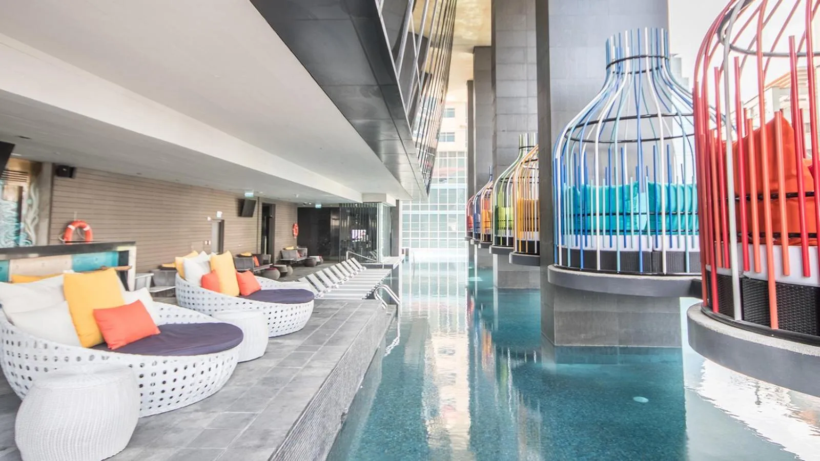 Swimming pool in Oakwood Makati Avenue