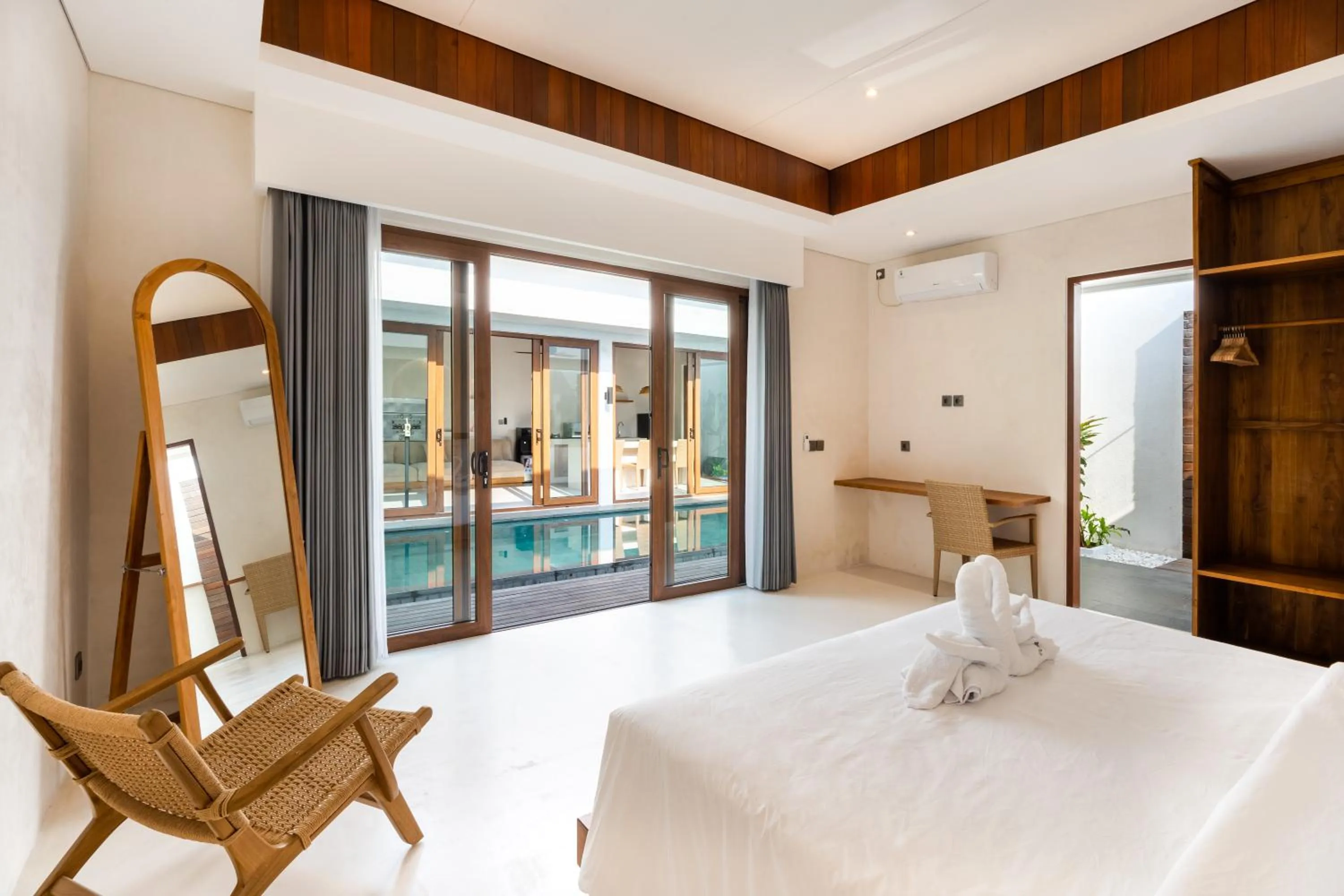 Bed in J4 Villas Sanur