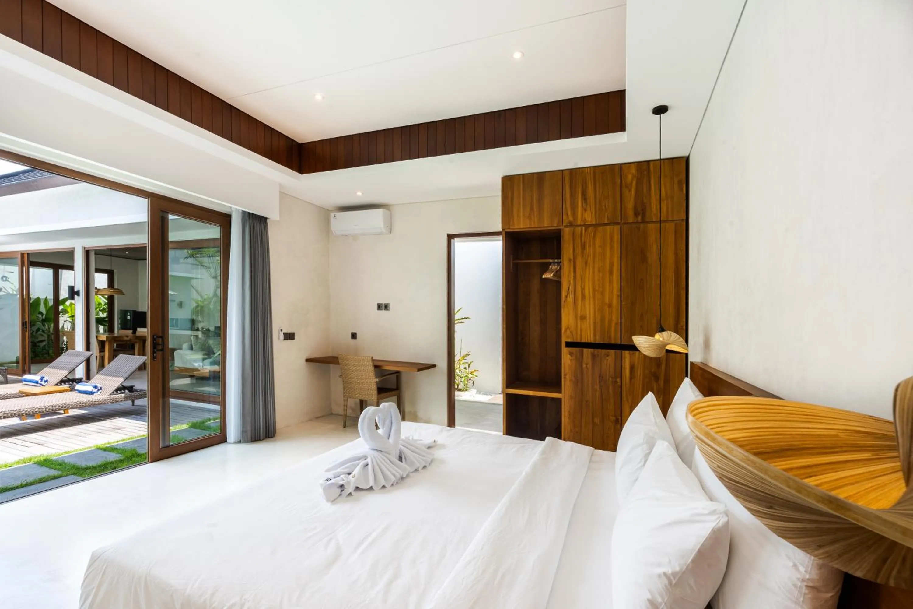 Bed in J4 Villas Sanur