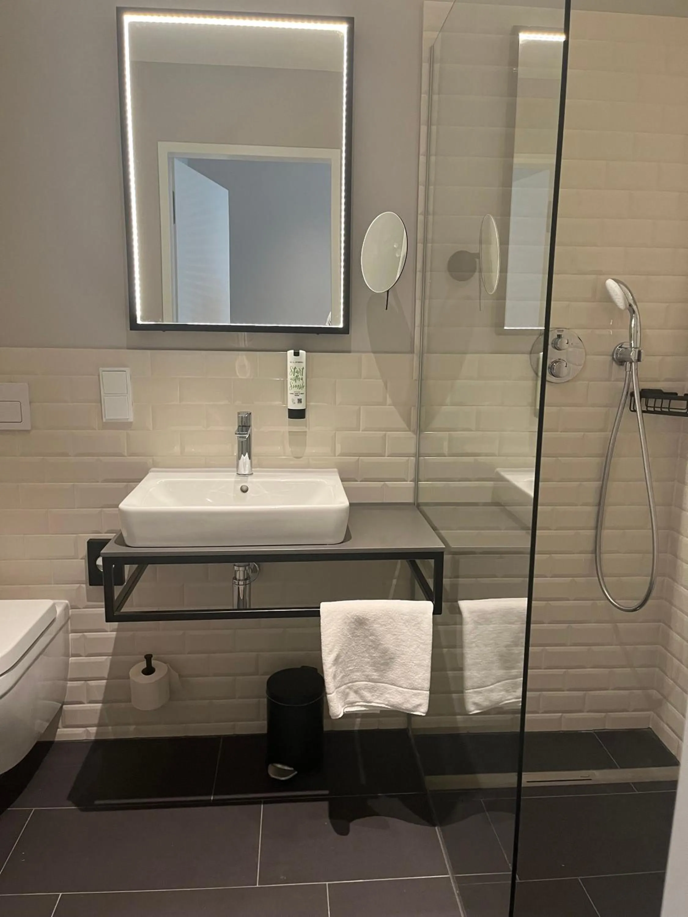 Bathroom in INA Boutique Hannover-Linden - Digital Access