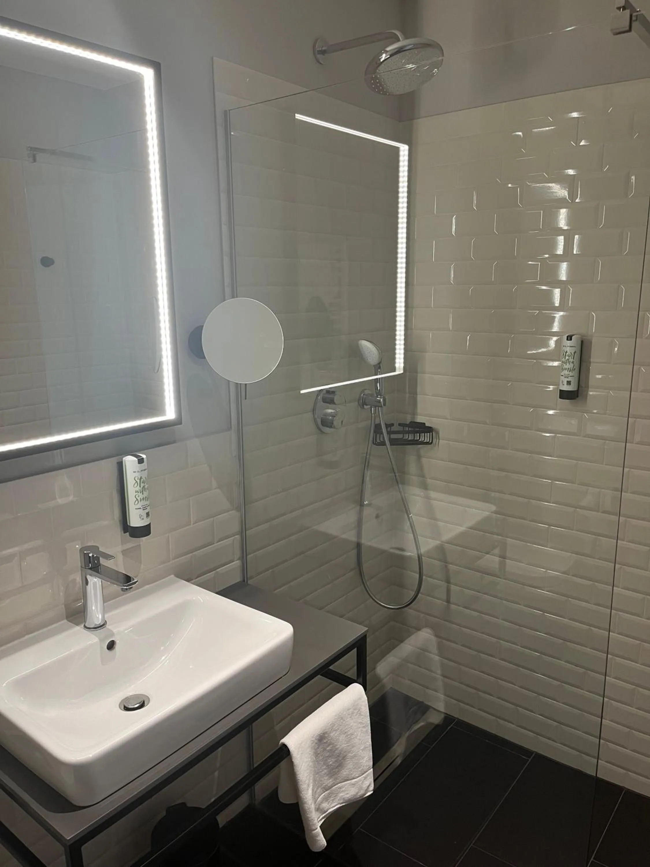 Bathroom in INA Boutique Hannover-Linden - Digital Access