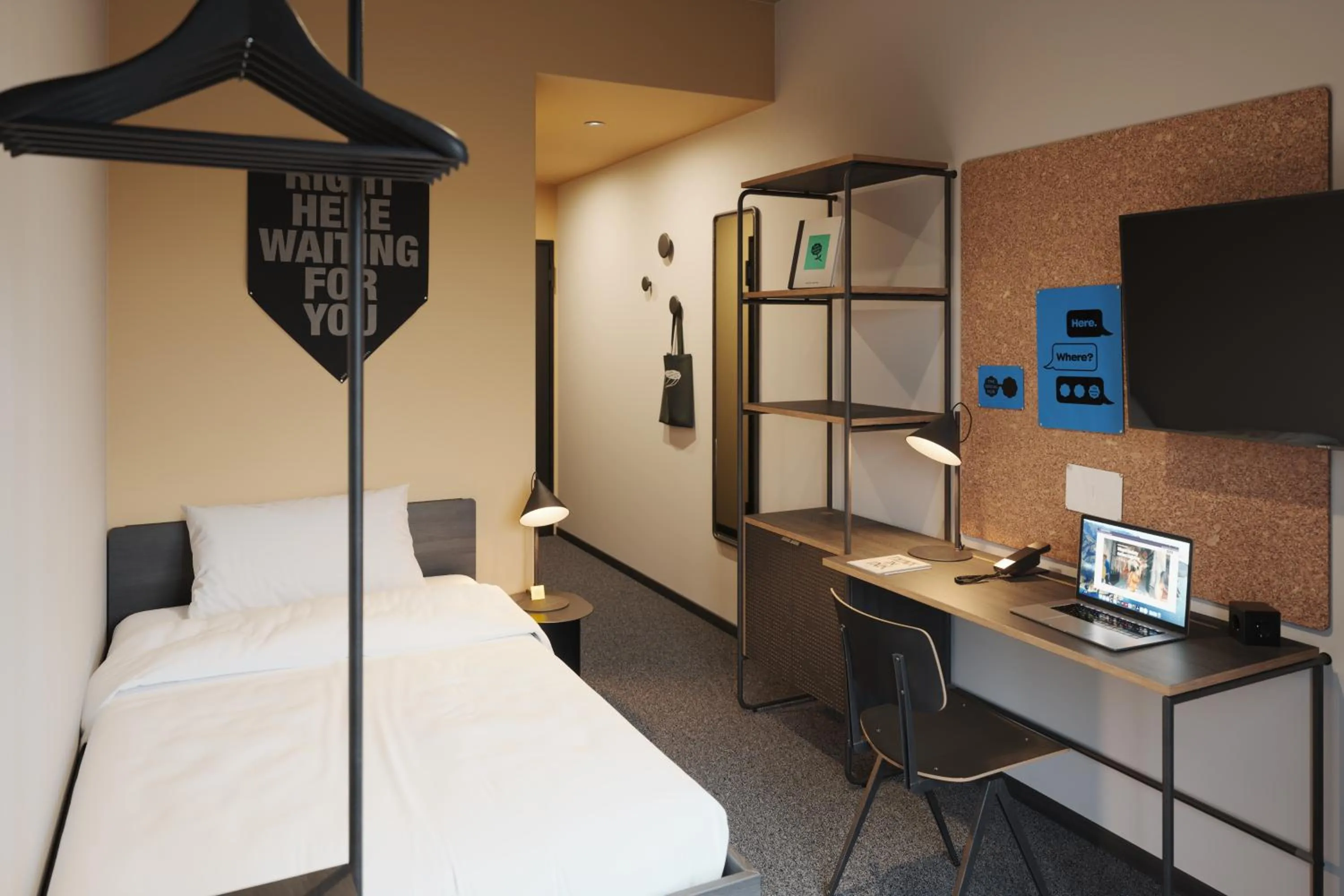 Standard Single Room in The Social Hub San Sebastián