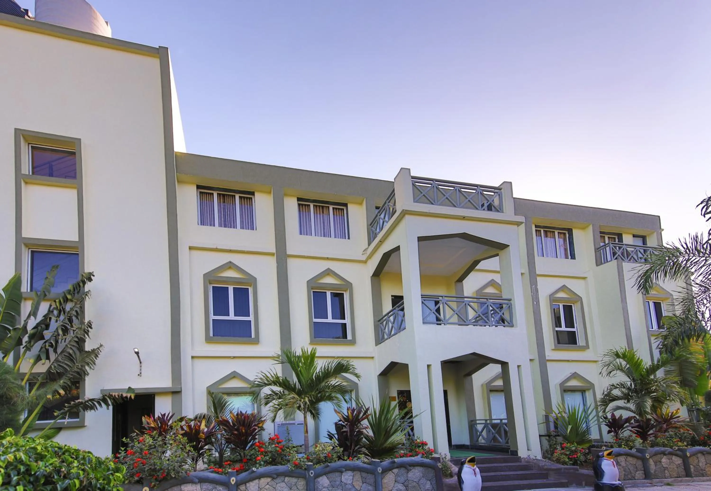 Property building in Saavaj Resort, Sasan Gir - Where Wilderness Meets Luxury