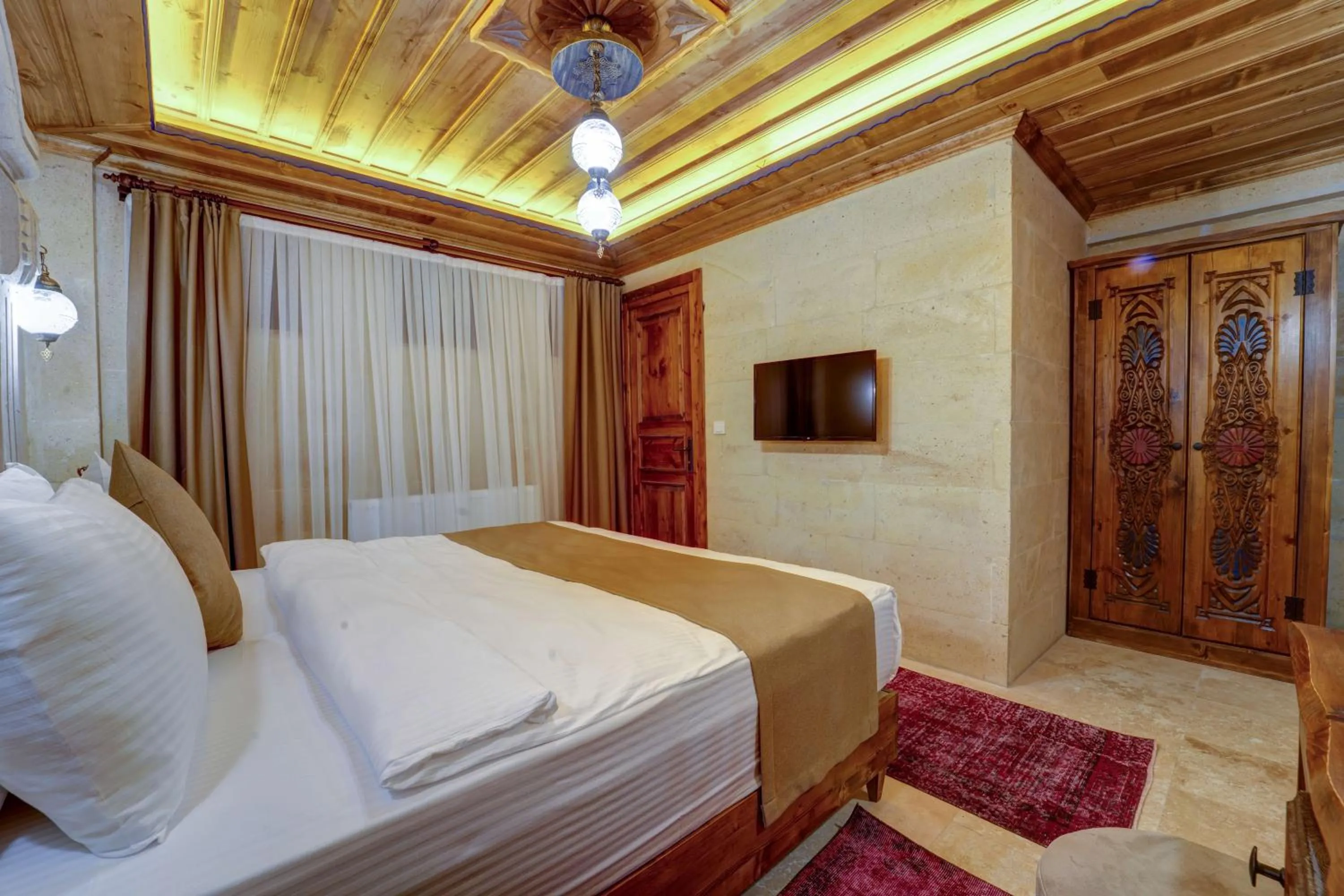 Photo of the whole room, Bed in Enjoy Stone Hotel