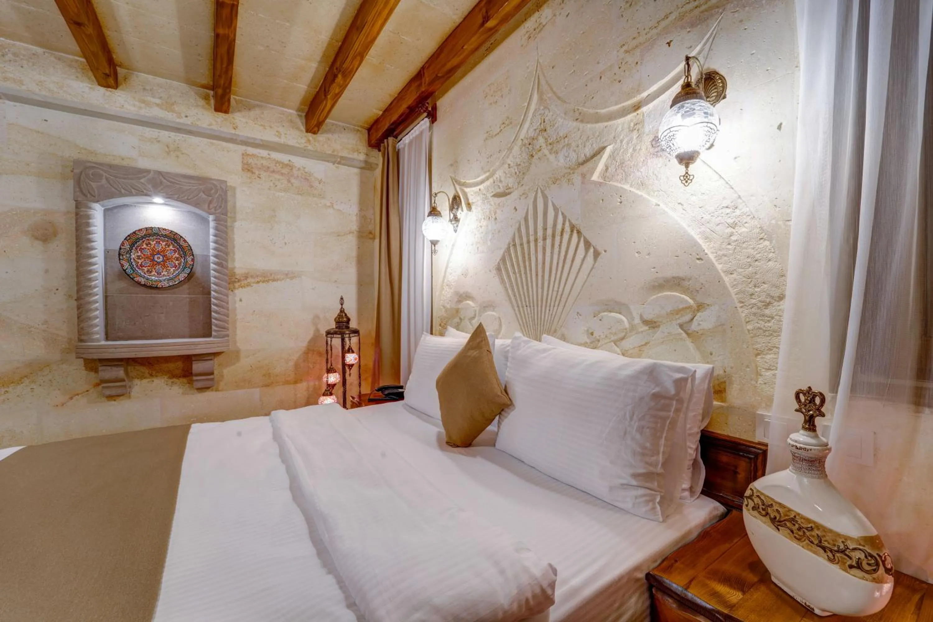 Photo of the whole room, Bed in Enjoy Stone Hotel