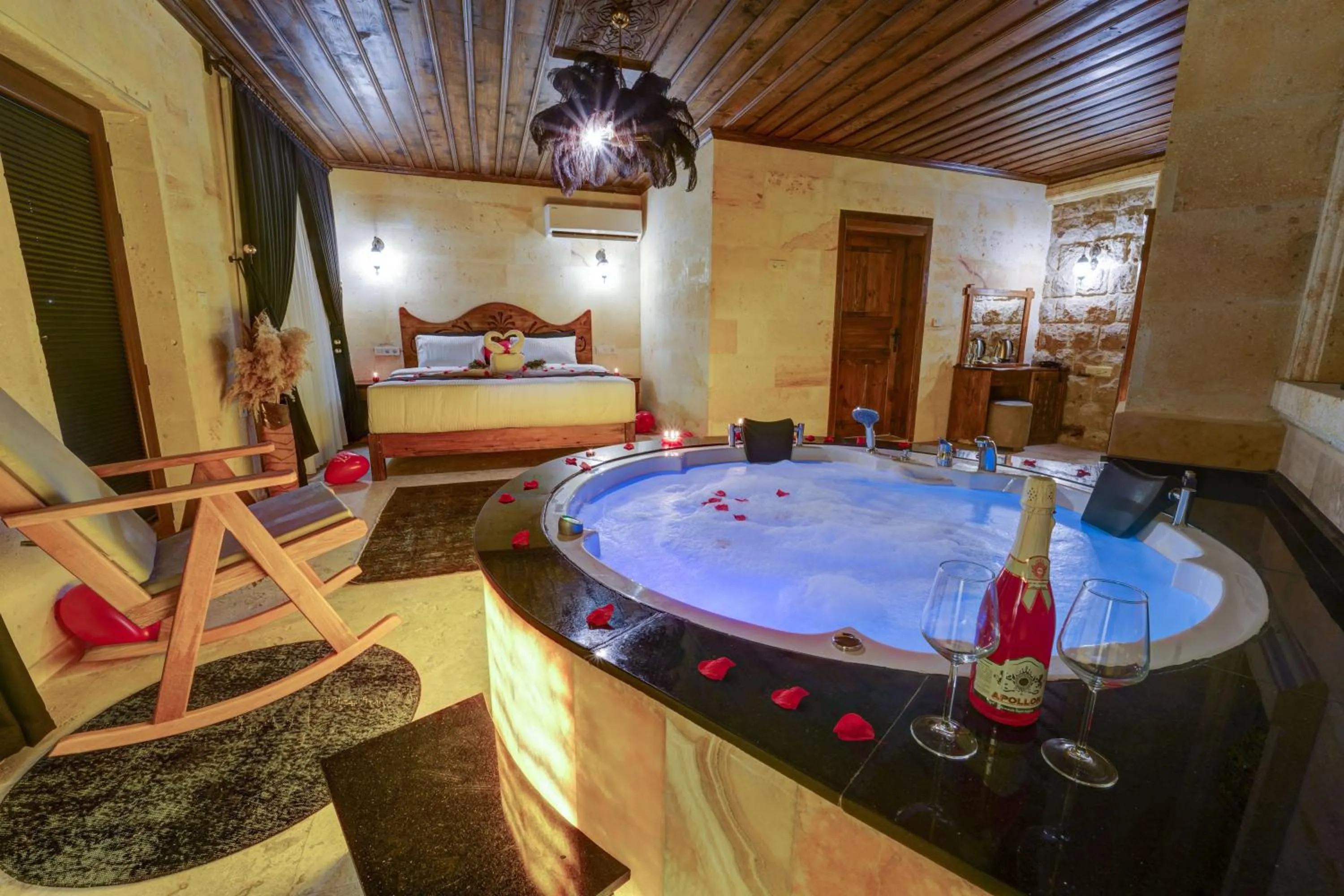 Bed in Enjoy Stone Hotel