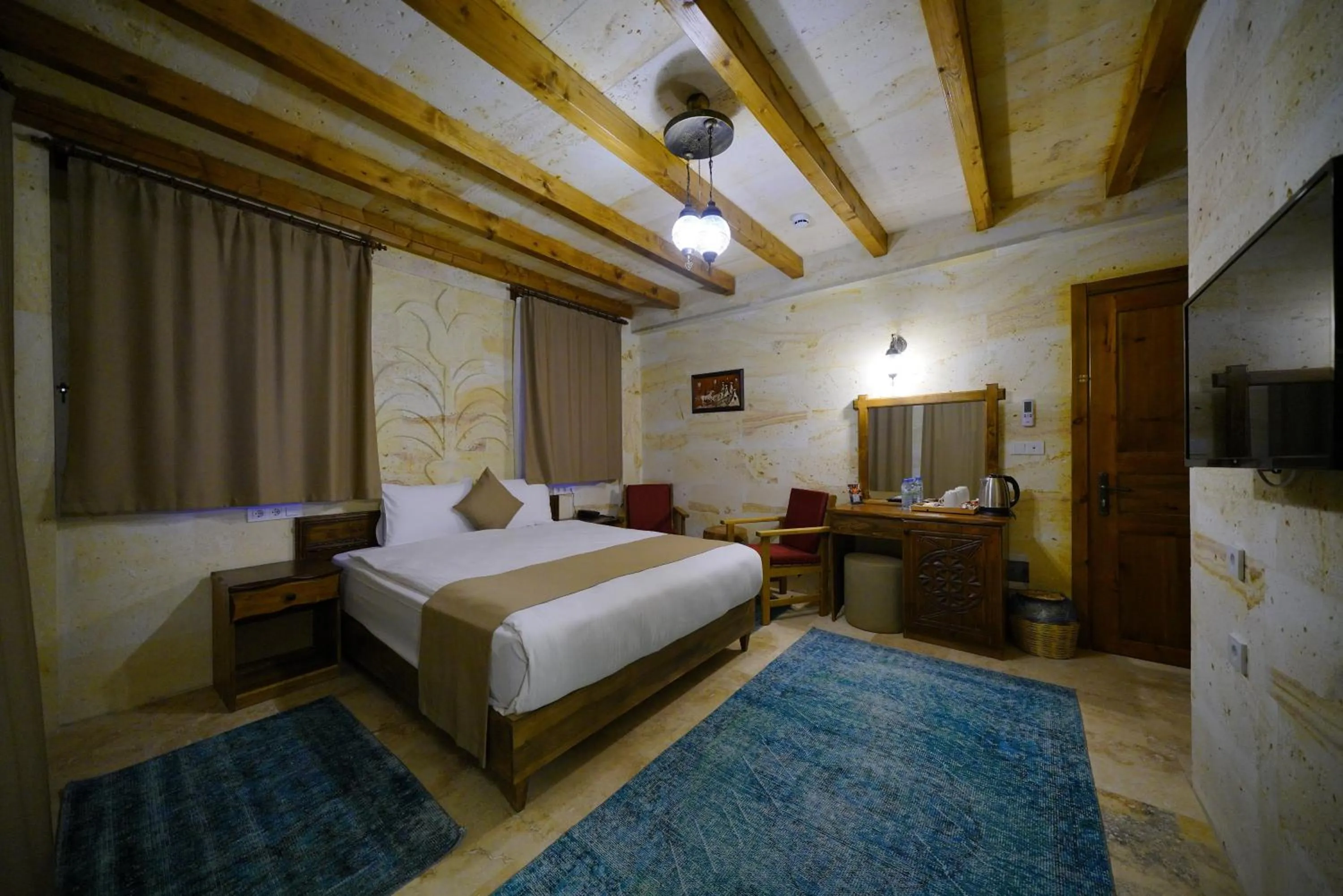 Photo of the whole room, Bed in Enjoy Stone Hotel