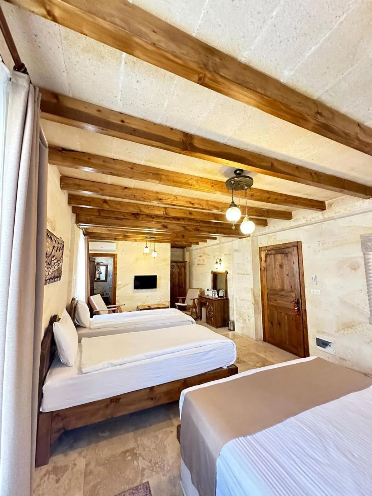 Photo of the whole room, Bed in Enjoy Stone Hotel