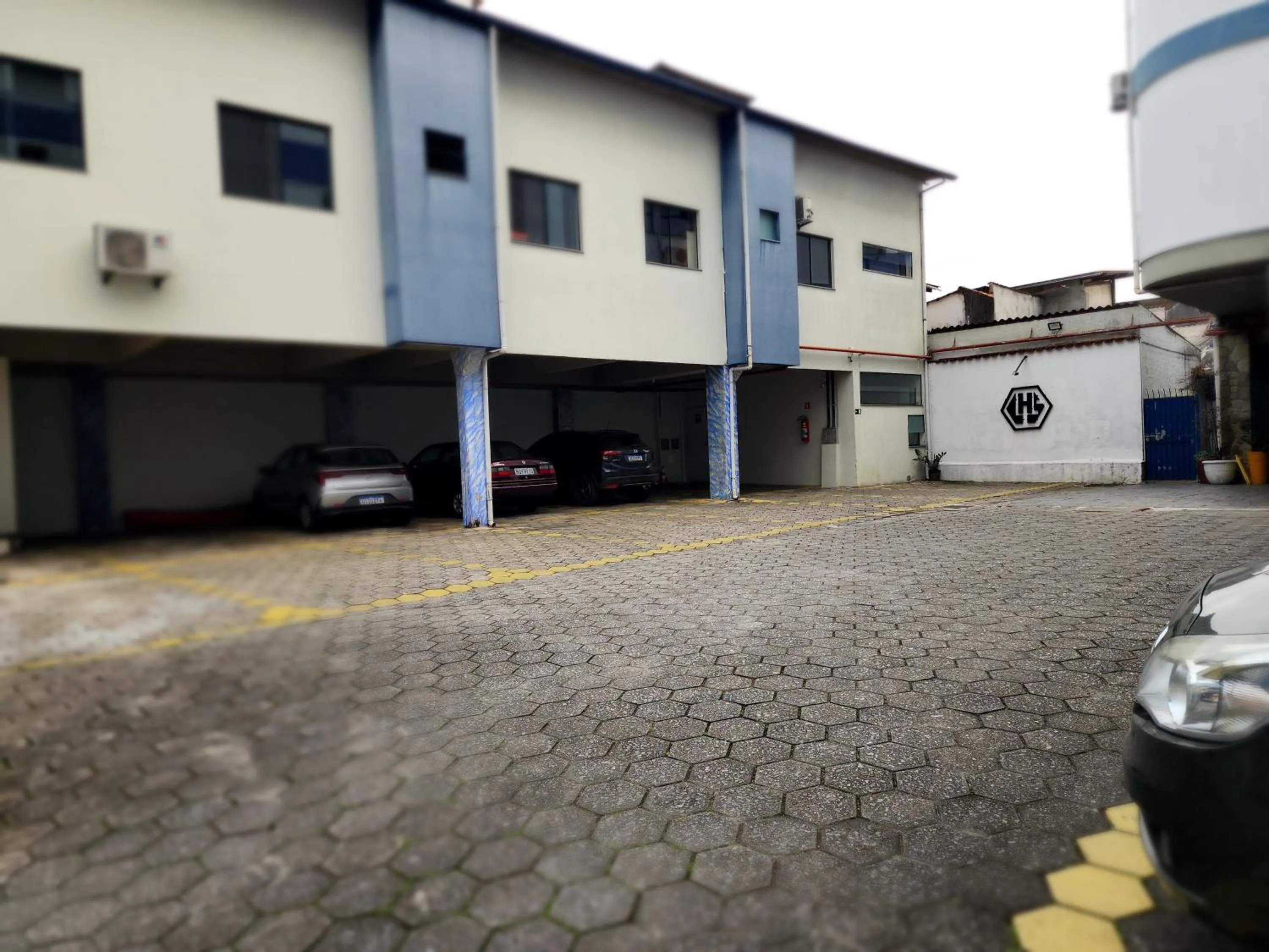 Parking in Hotel São Charbel