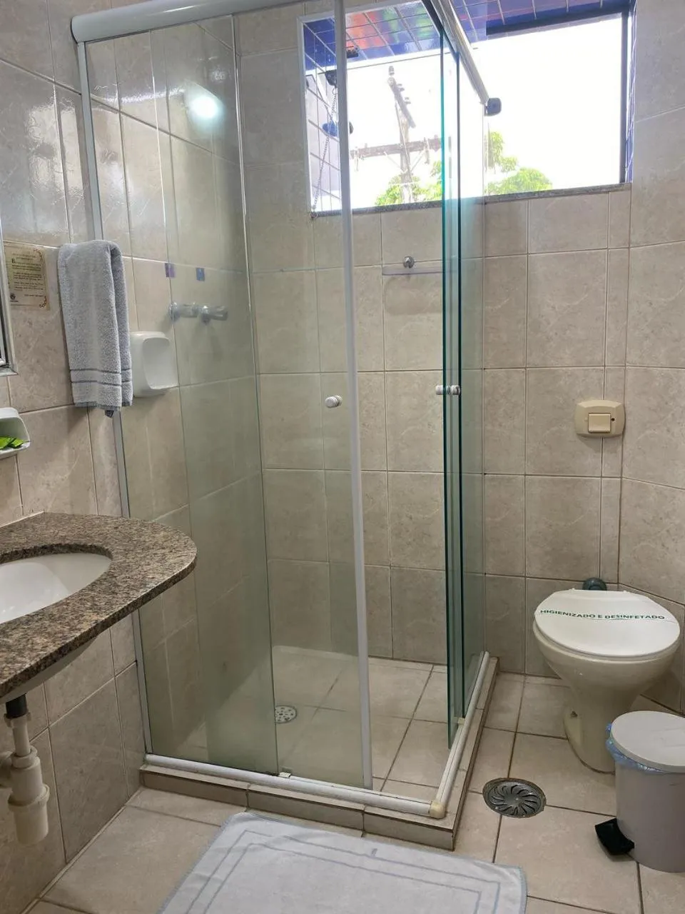 Shower in Hotel São Charbel