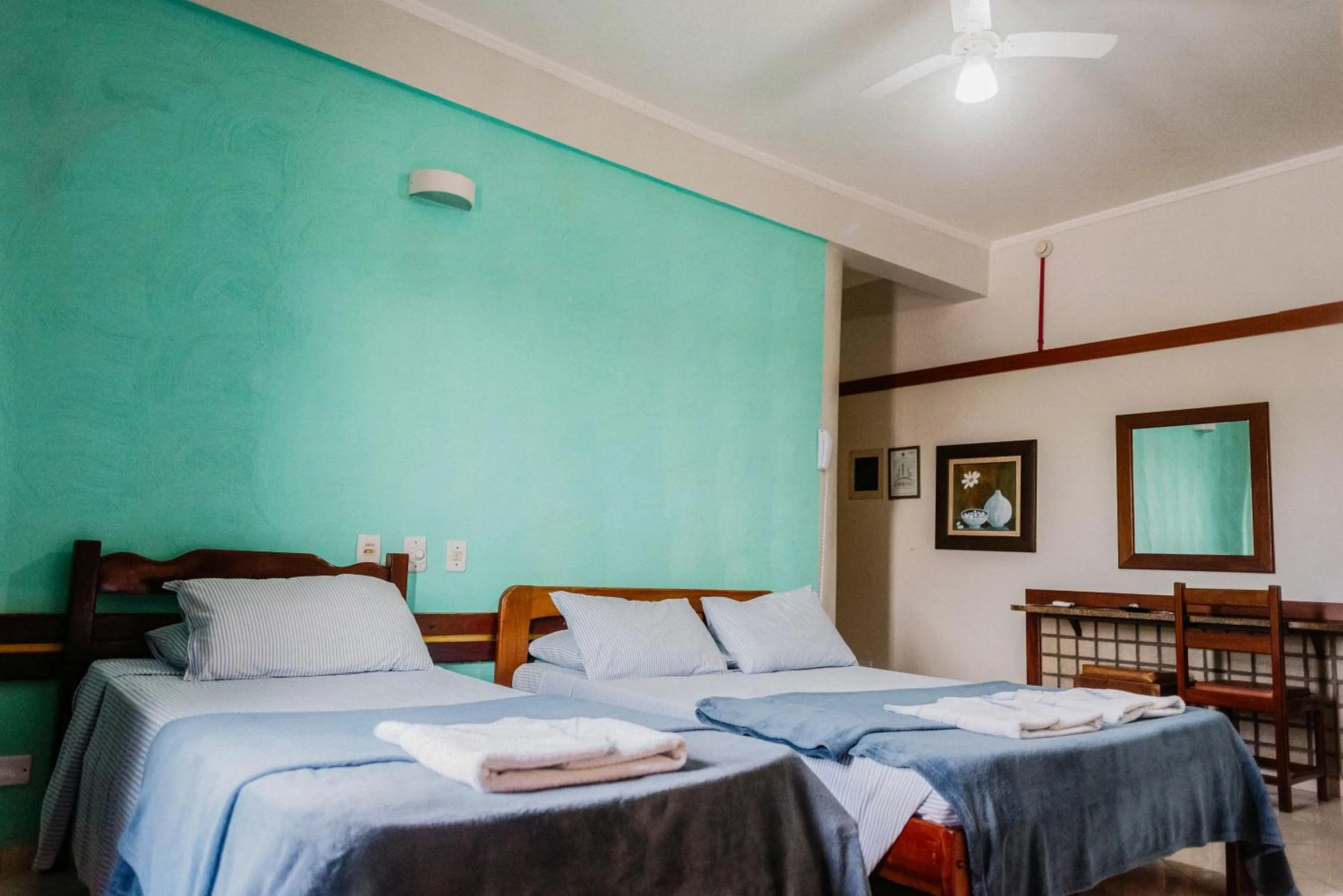 Photo of the whole room, Bed in Hotel São Charbel