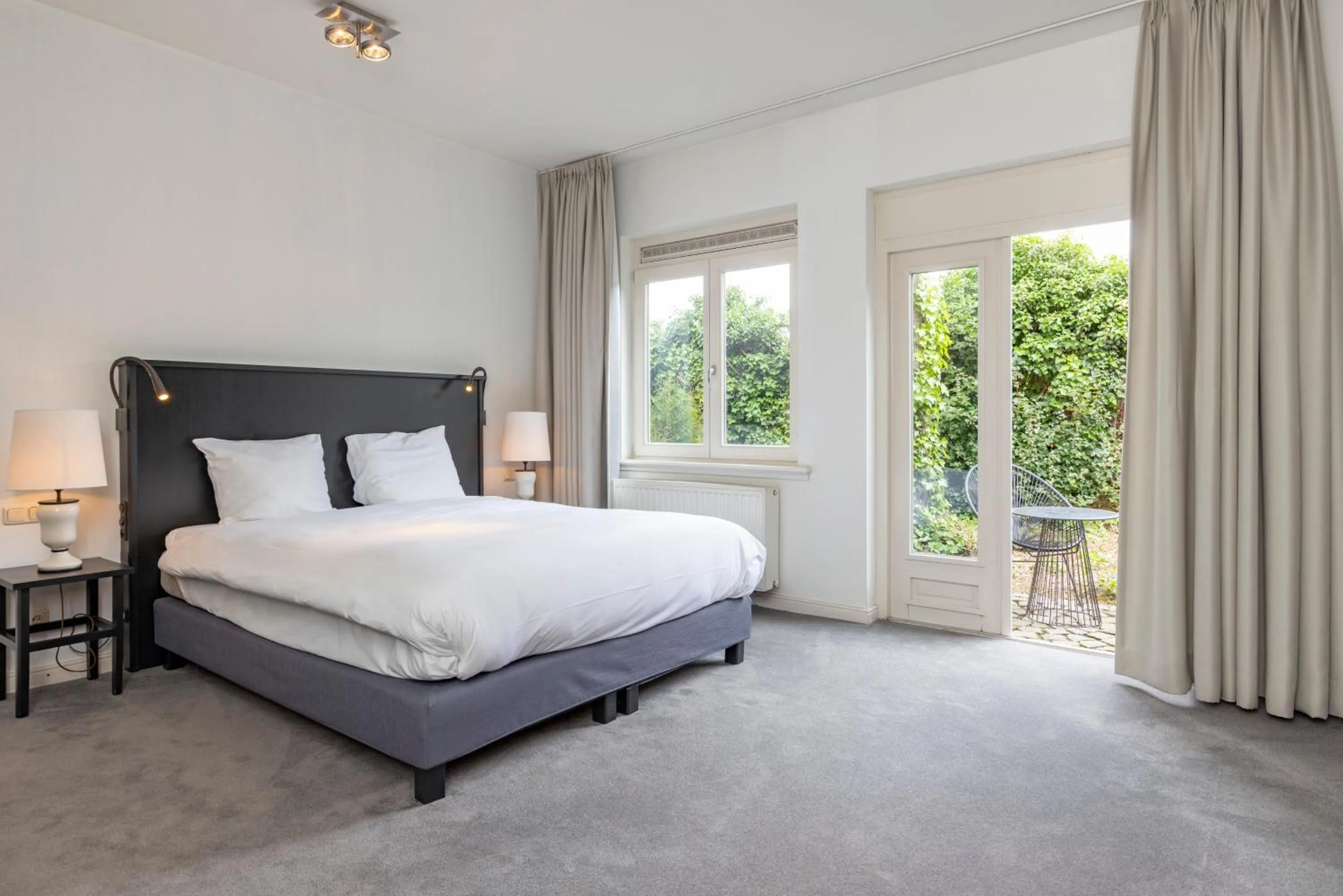 Bedroom, Bed in Fletcher Hotel Château De Raay