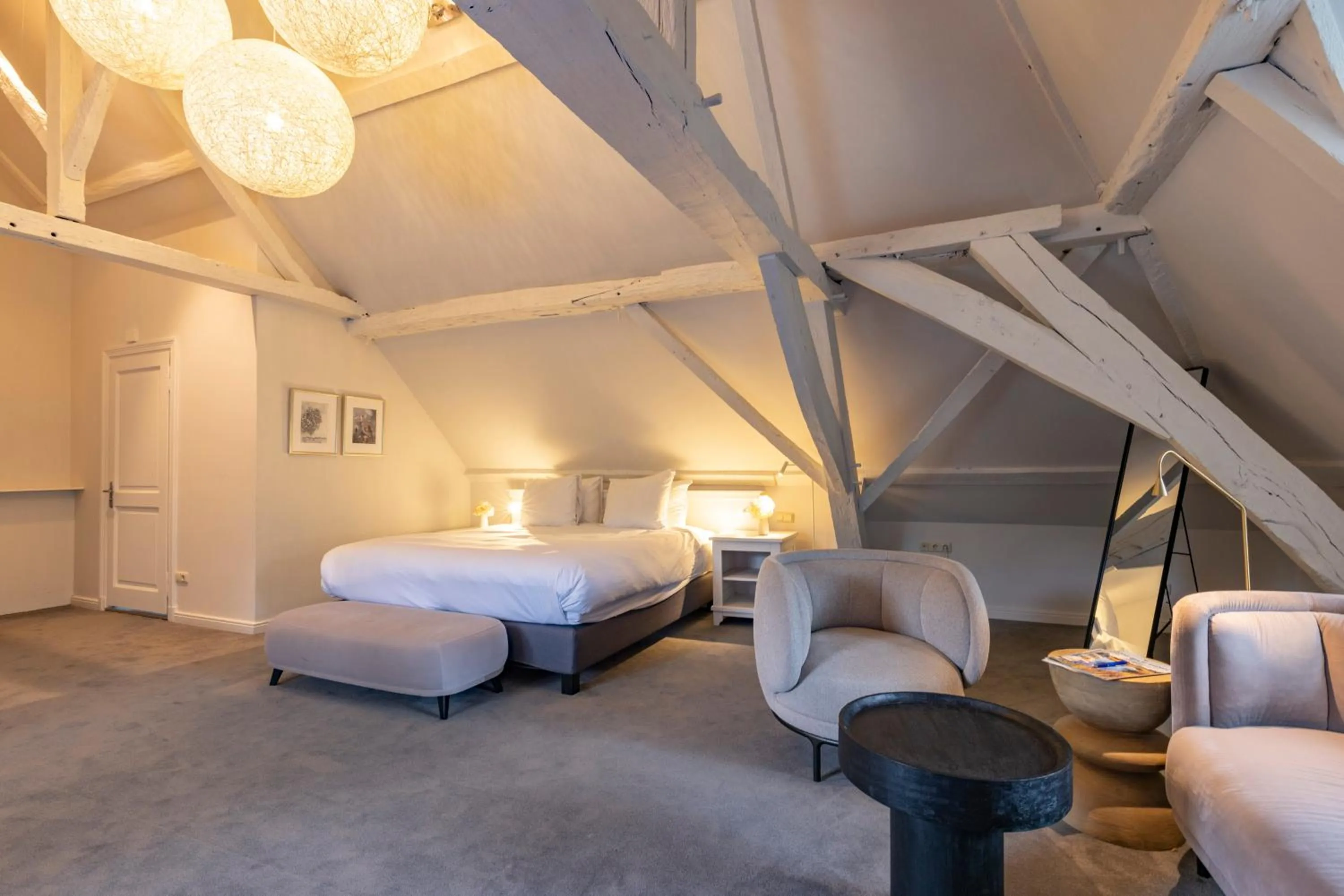 Bedroom, Bed in Fletcher Hotel Château De Raay