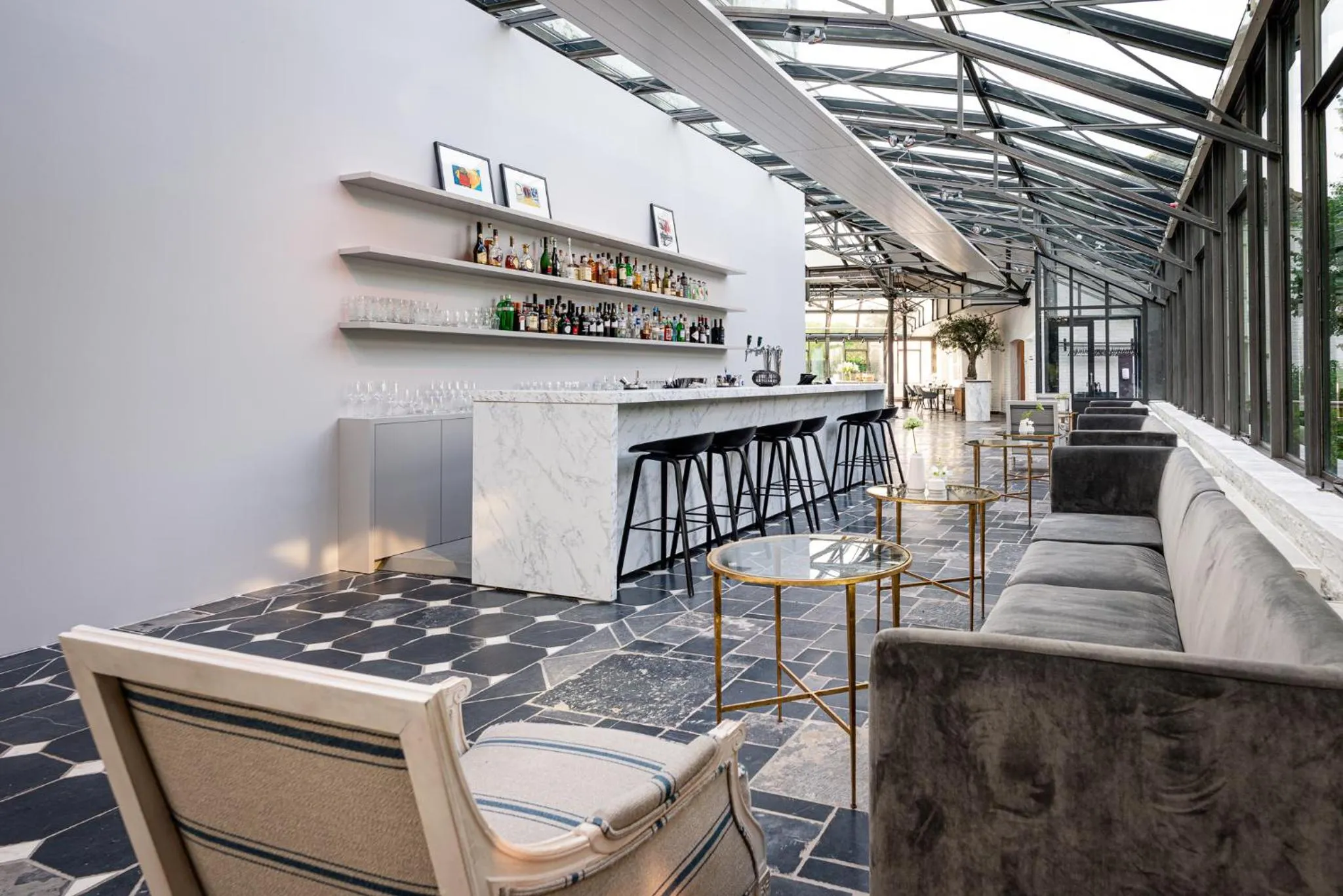 Lounge or bar in Fletcher Hotel Château De Raay