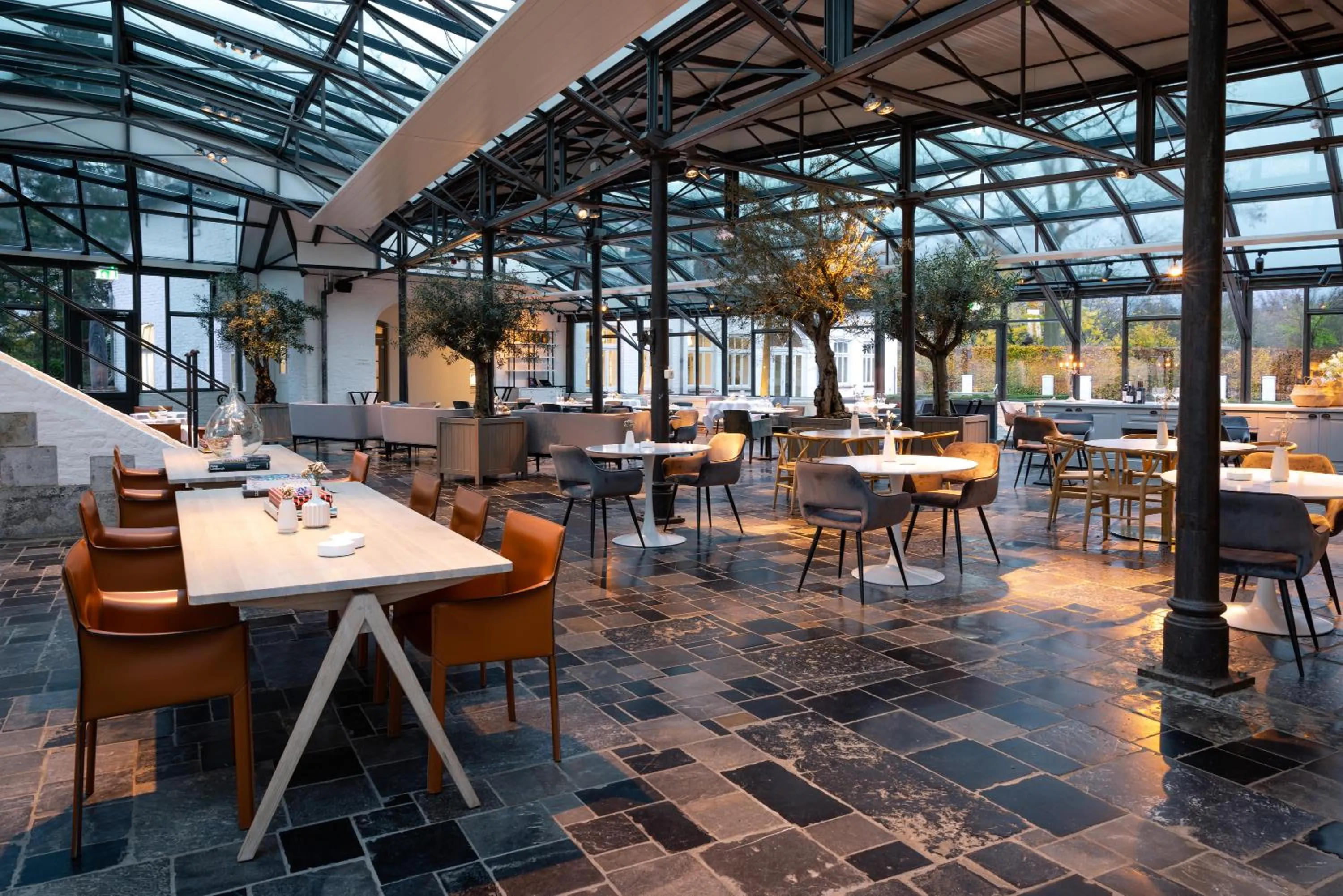 Restaurant/places to eat in Fletcher Hotel Château De Raay