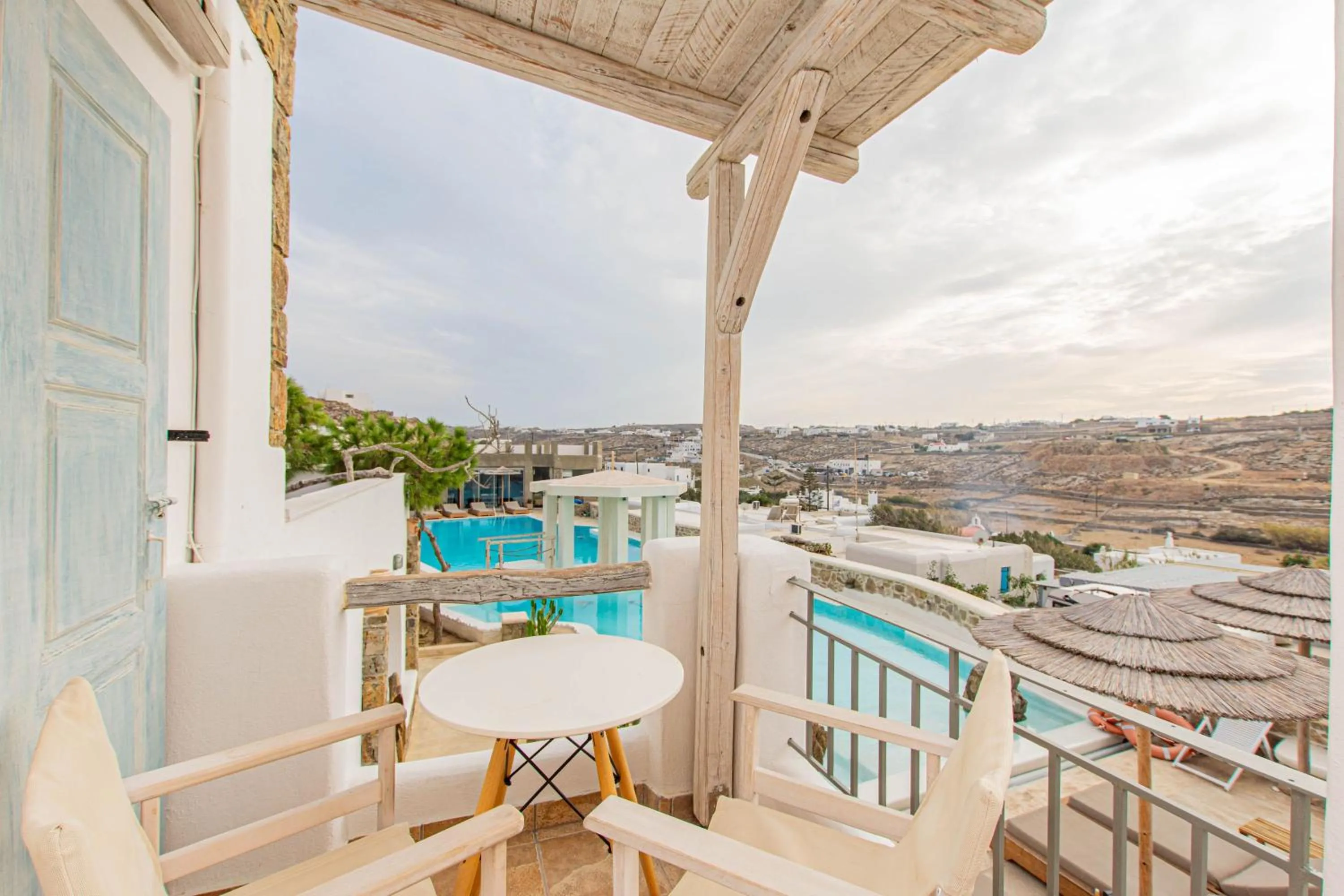 Peristeronas Village