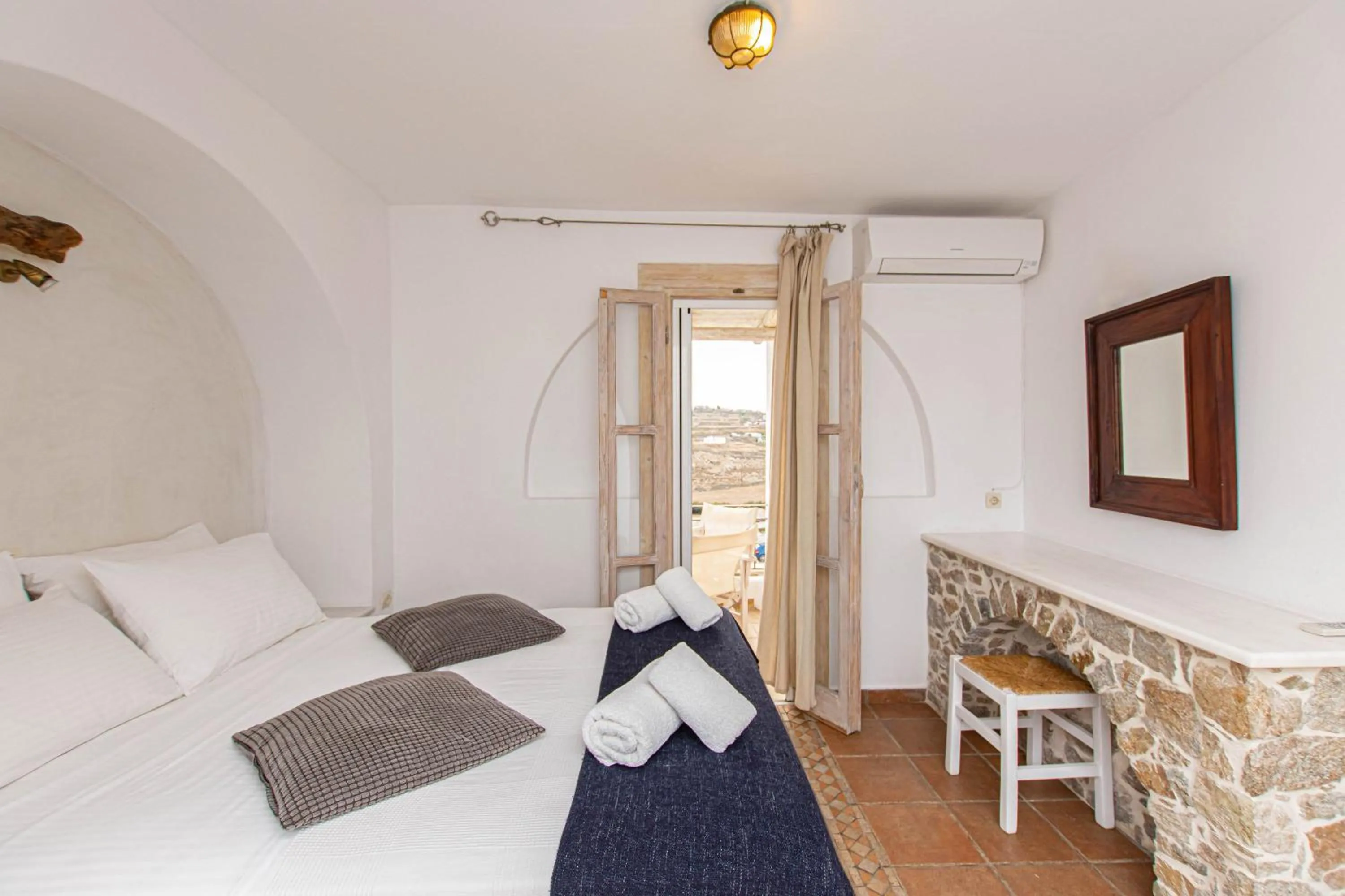 Bed in Peristeronas Village