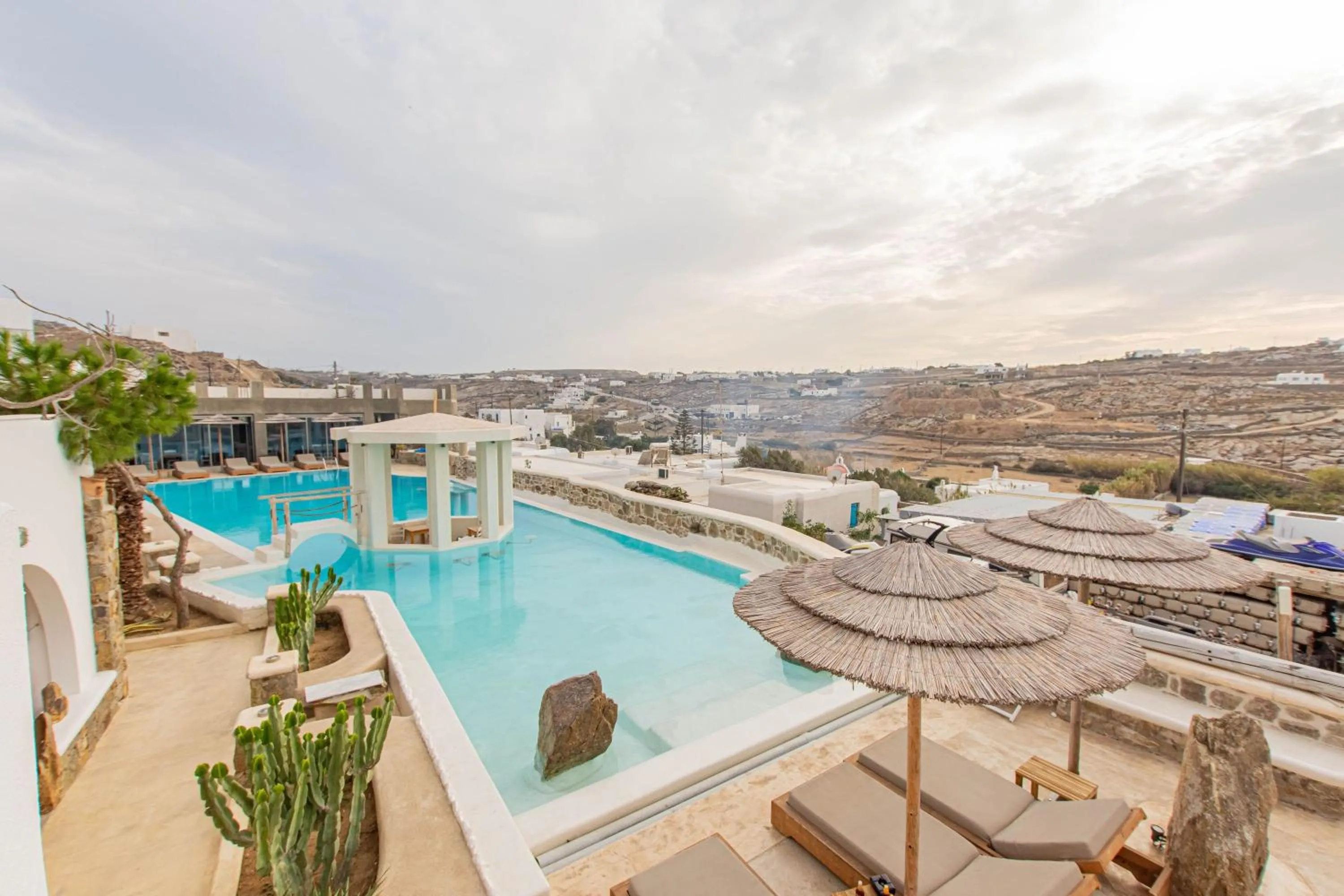 Peristeronas Village