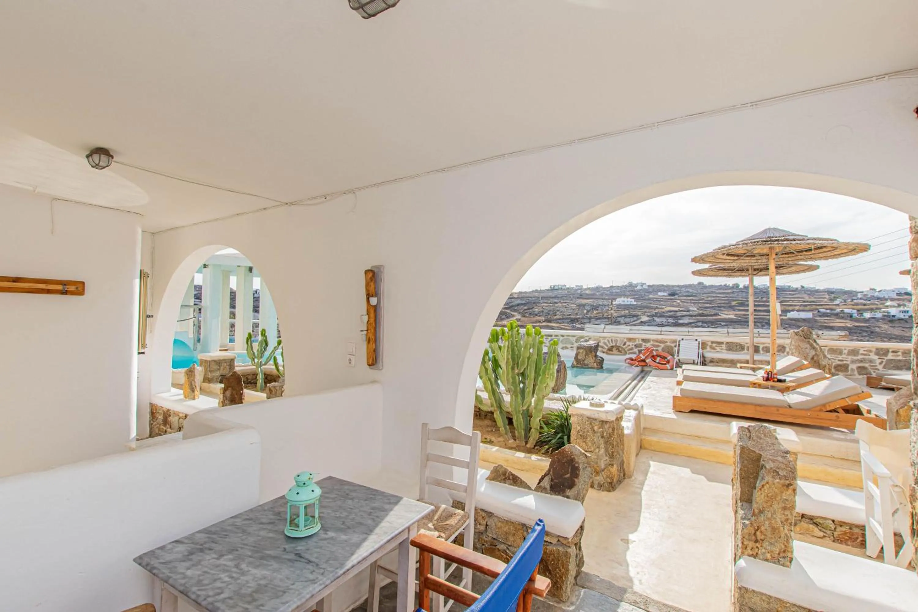 Peristeronas Village