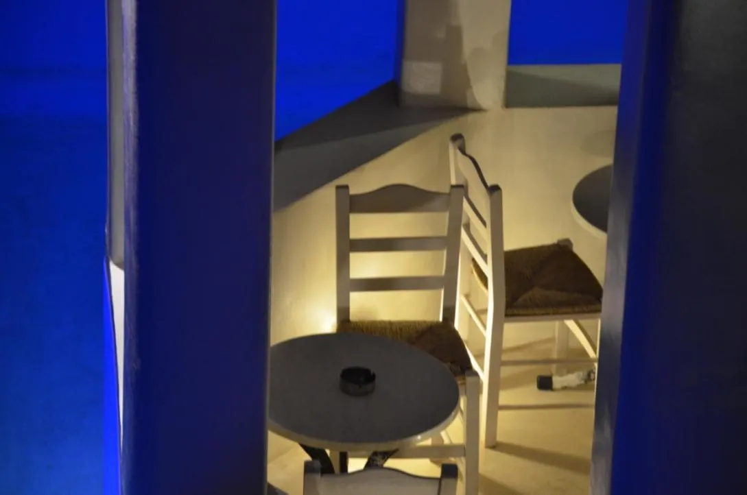 Restaurant/places to eat in Peristeronas Village