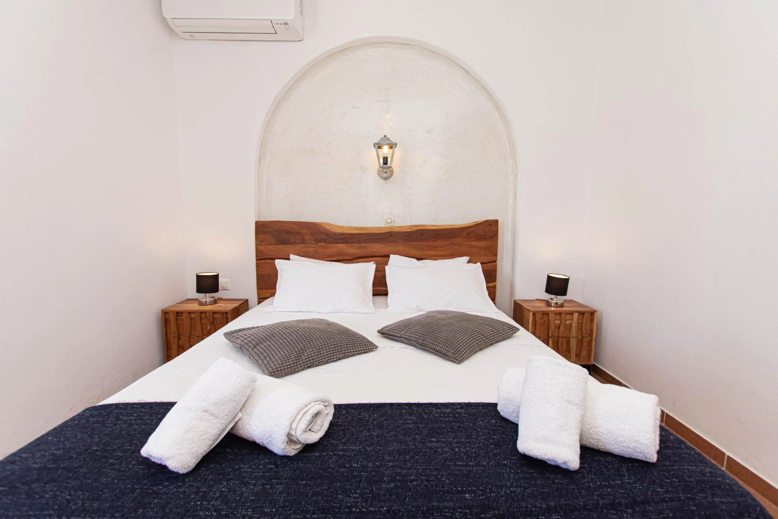 Bed in Peristeronas Village