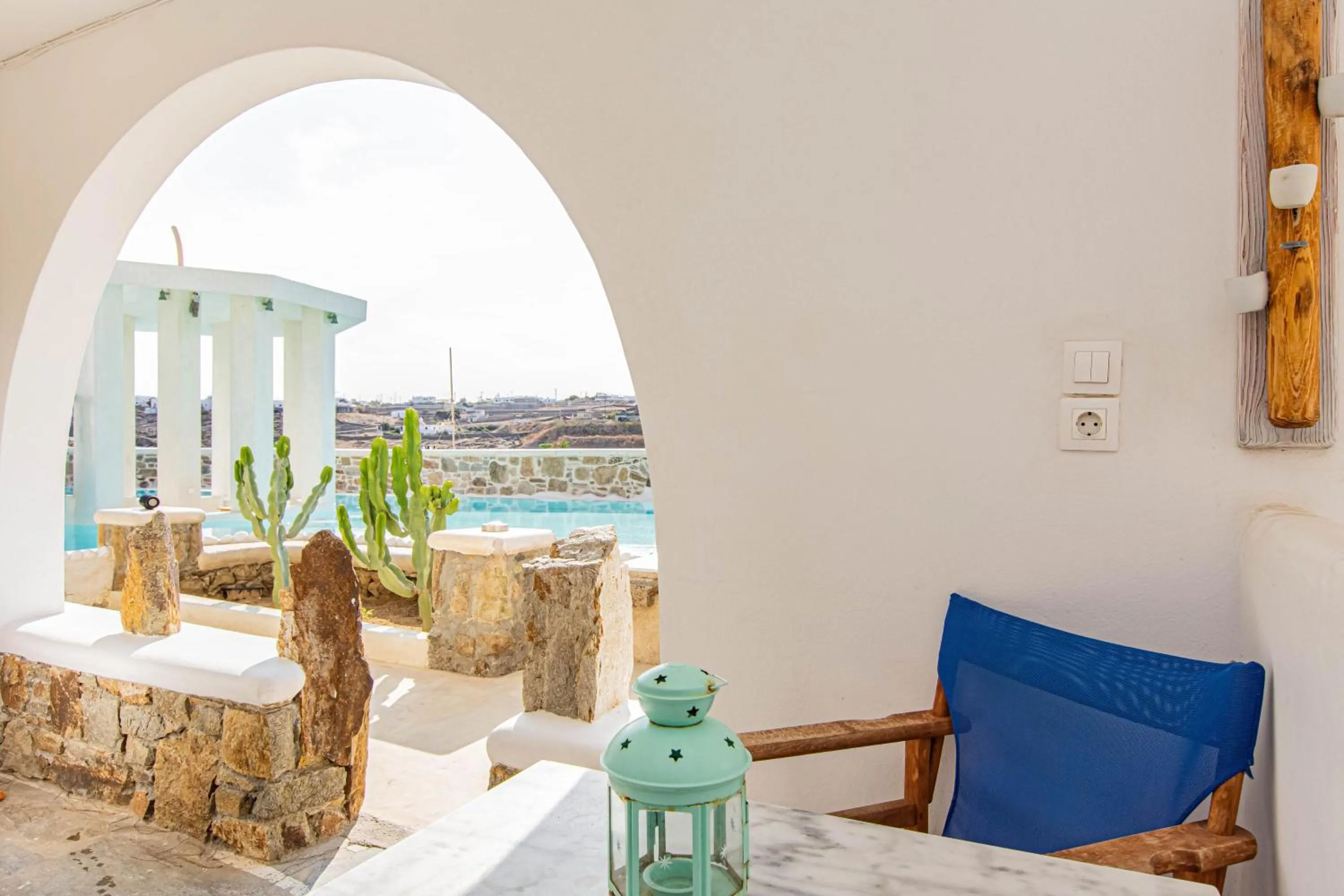 Peristeronas Village