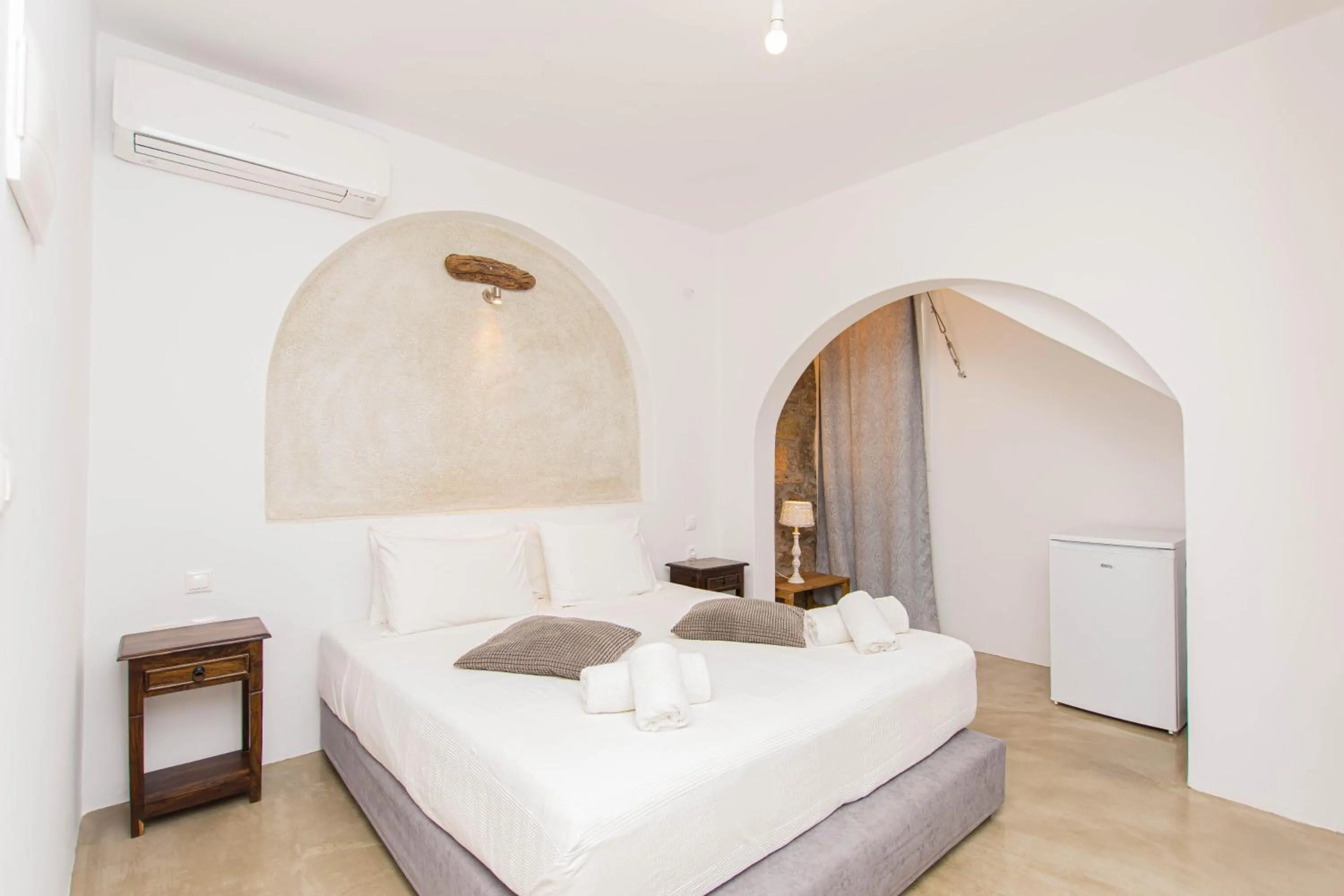 Bed in Peristeronas Village