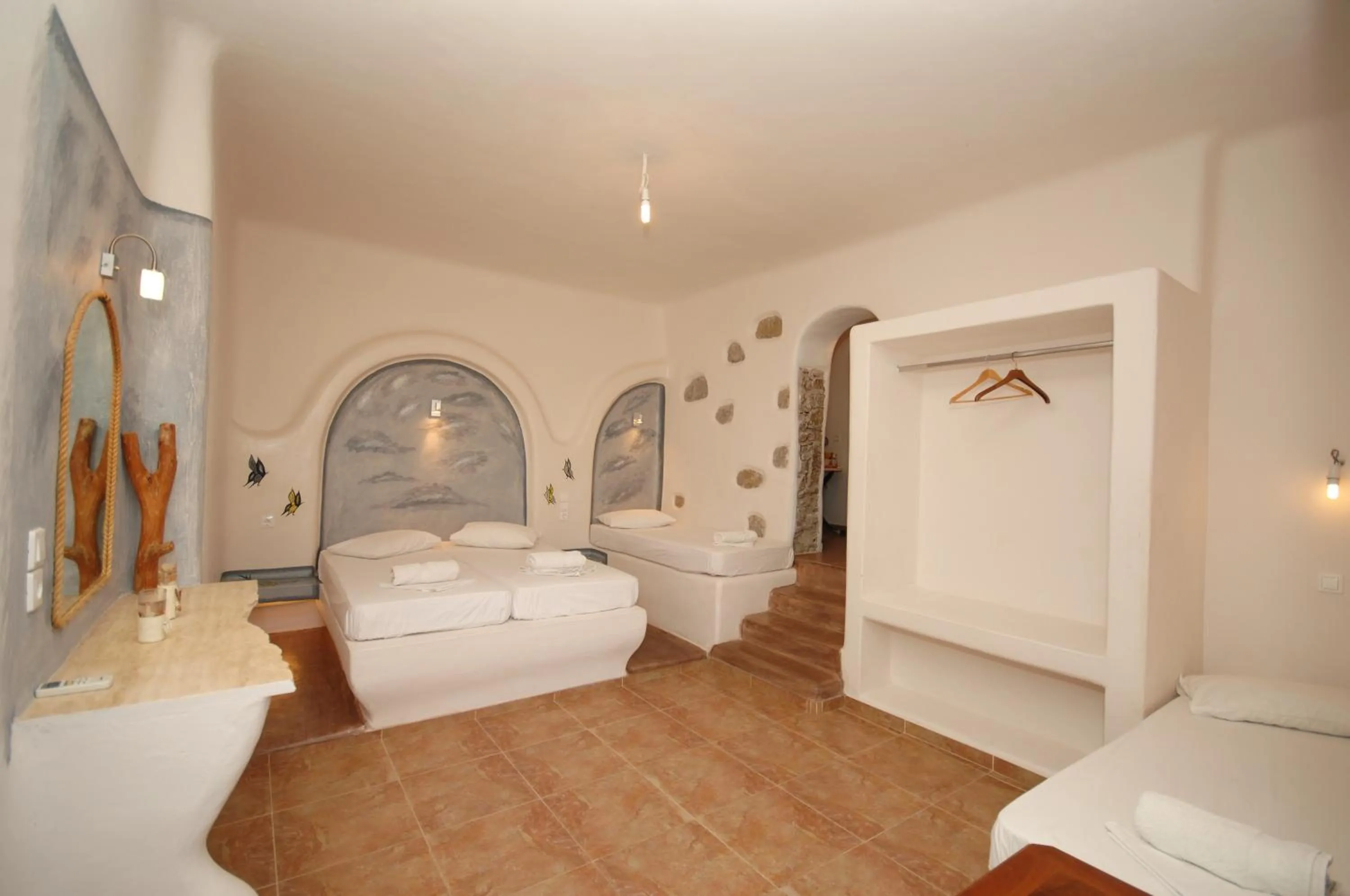 Photo of the whole room, Bed in Peristeronas Village