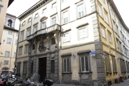 Palazzo Tucci Apartments