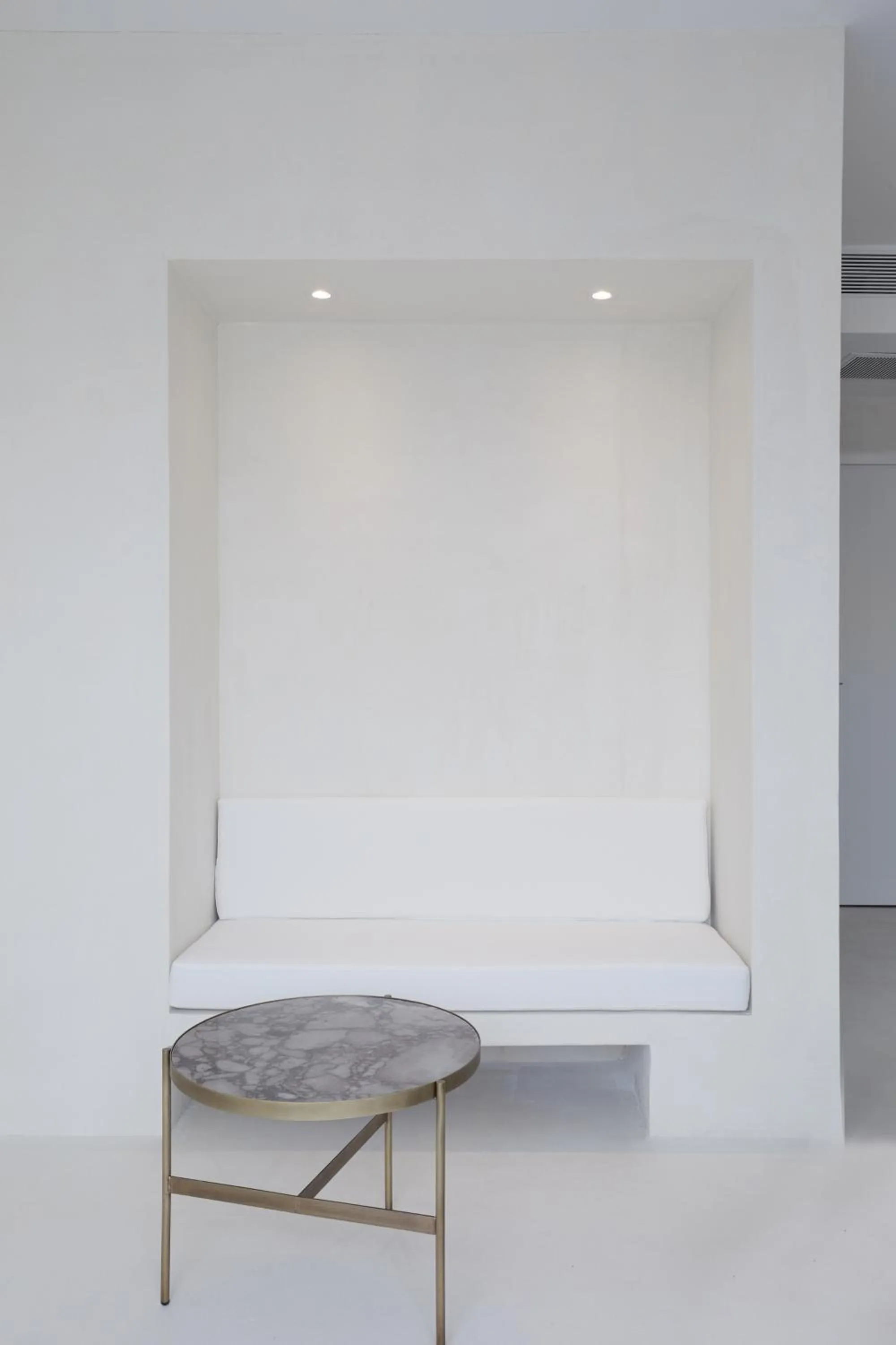 Living room, Bed in Athens Penthouse