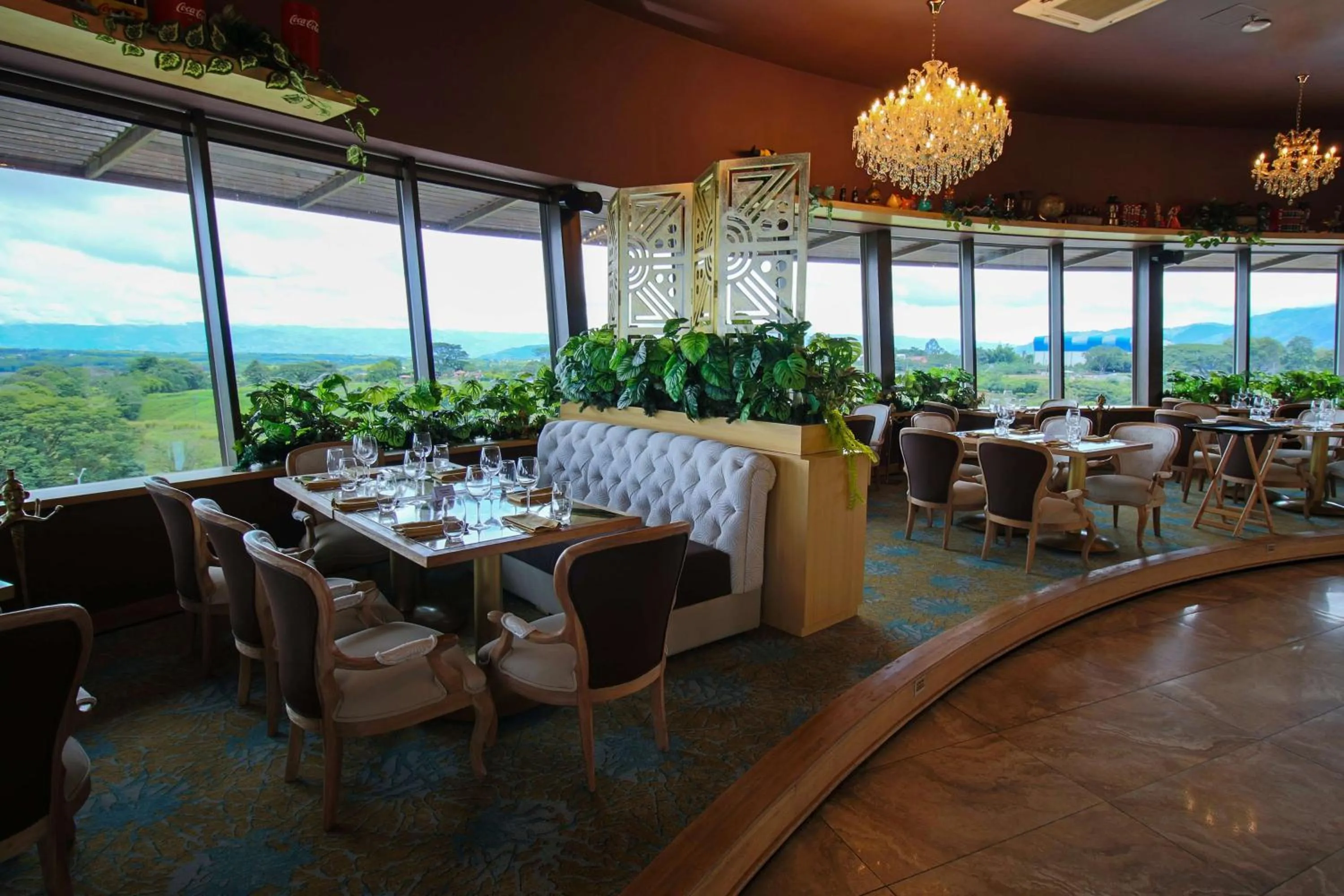 Restaurant/places to eat in Sonesta Hotel Pereira